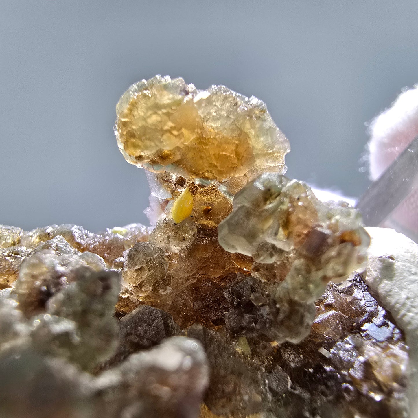 Phantom Fluorit Würfel grün braun, Muskovit Stufe Erongo, Namibia 50*31*23mm