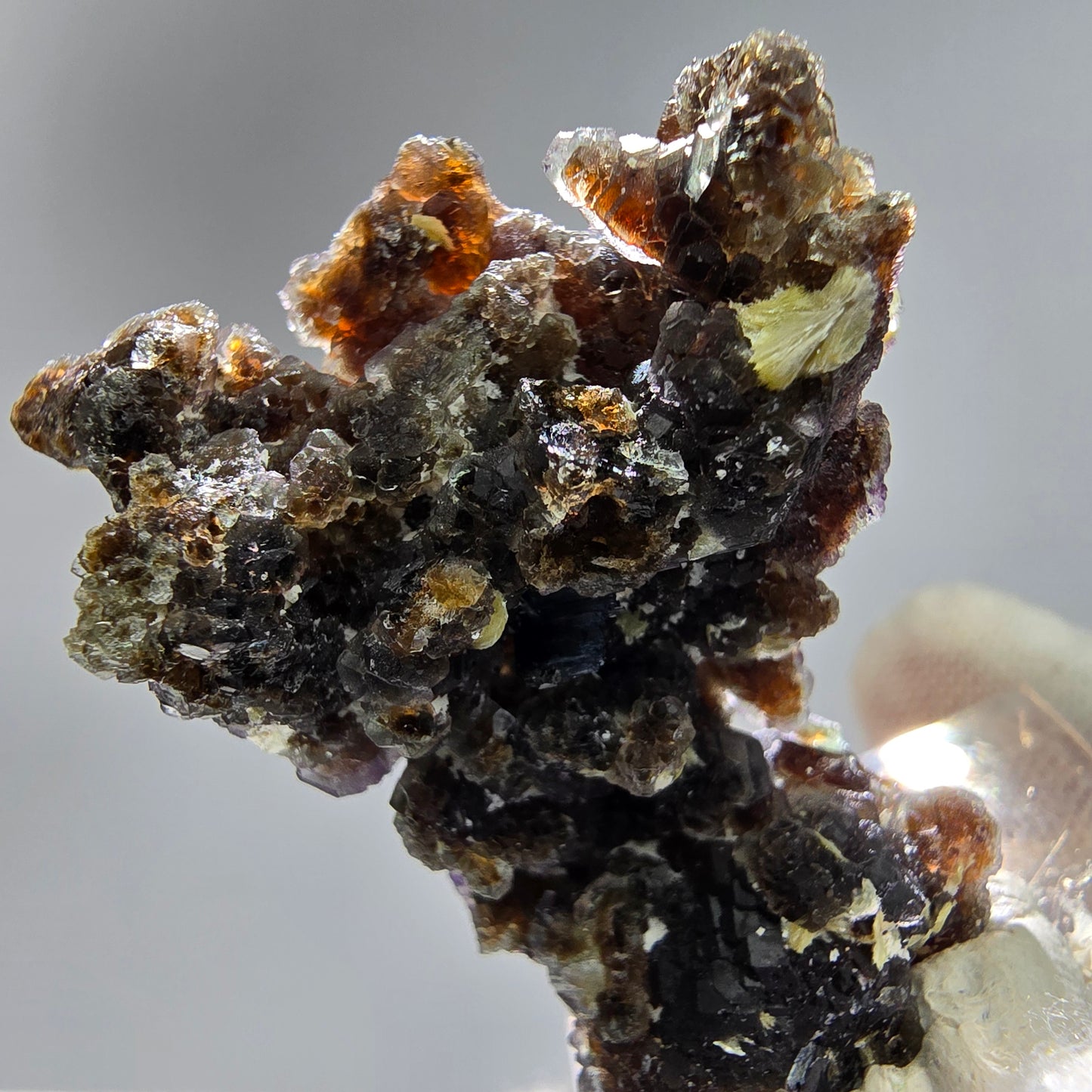 Phantom Fluorit Würfel lila braun, Muskovit Stufe Erongo, Namibia 41*25*29mm