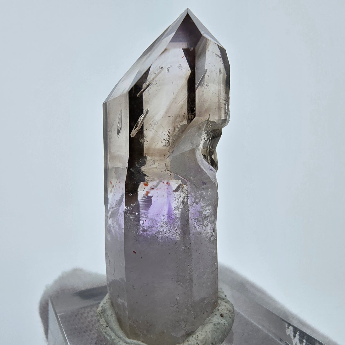 Cristal de sceptre d'améthyste fantôme transparent Goboboseb, Namibie 41*18*14mm Collection
