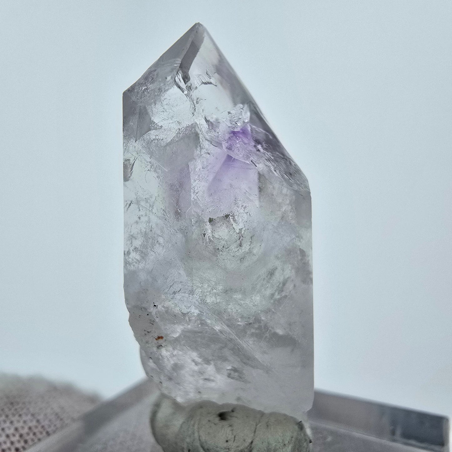 Cristal d'améthyste fantôme transparent Streep Mine Goboboseb Namibie 31*13*12mm