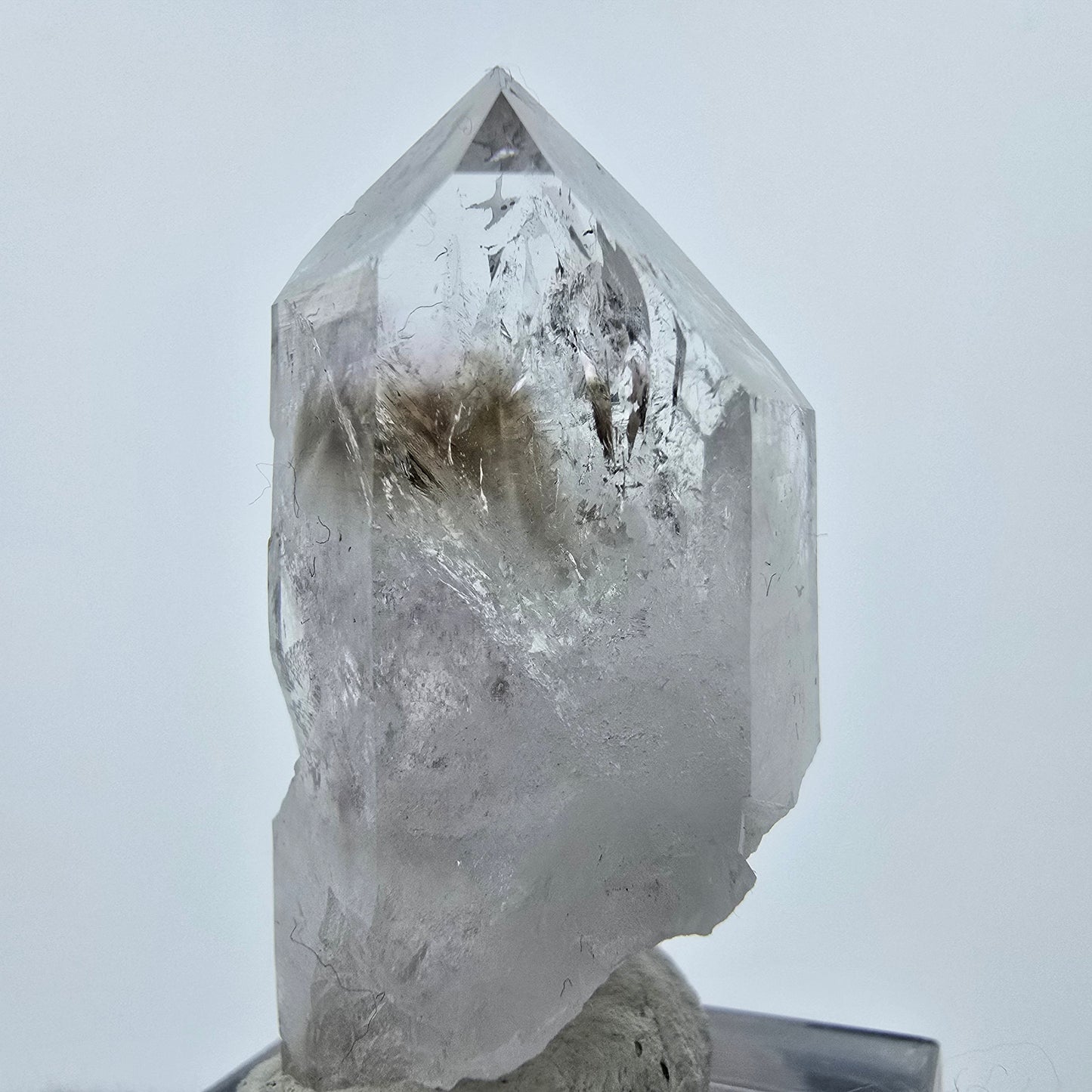 Klarer Phantom Amethyst mit Analcim Streep Mine Goboboseb Namibia 40*18*16mm