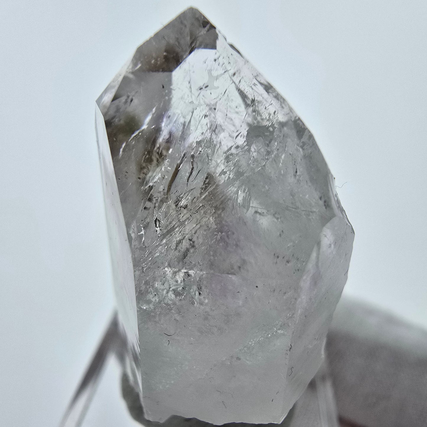 Klarer Phantom Amethyst mit Analcim Streep Mine Goboboseb Namibia 40*18*16mm