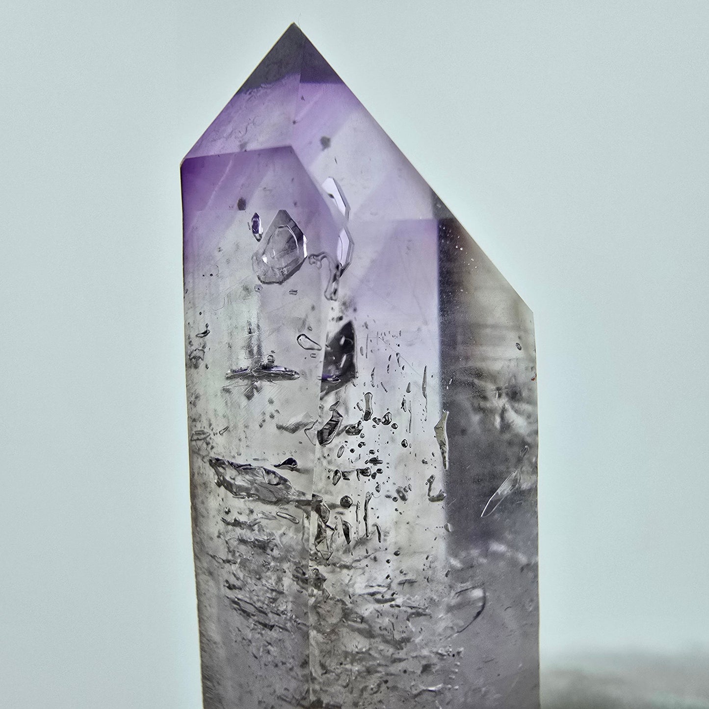 Cristal d'améthyste fantôme transparent Goboboseb, Namibie 41*15*11mm Collection