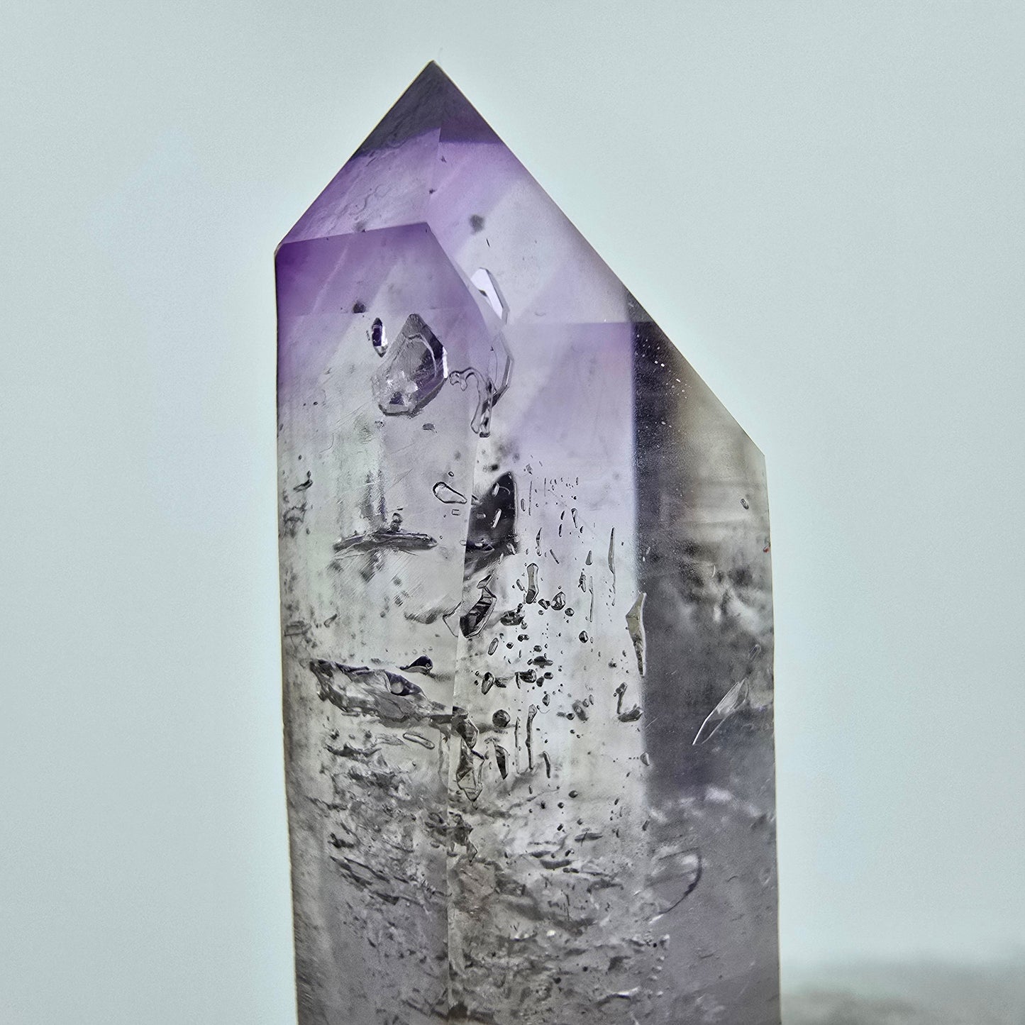Cristal d'améthyste fantôme transparent Goboboseb, Namibie 41*15*11mm Collection