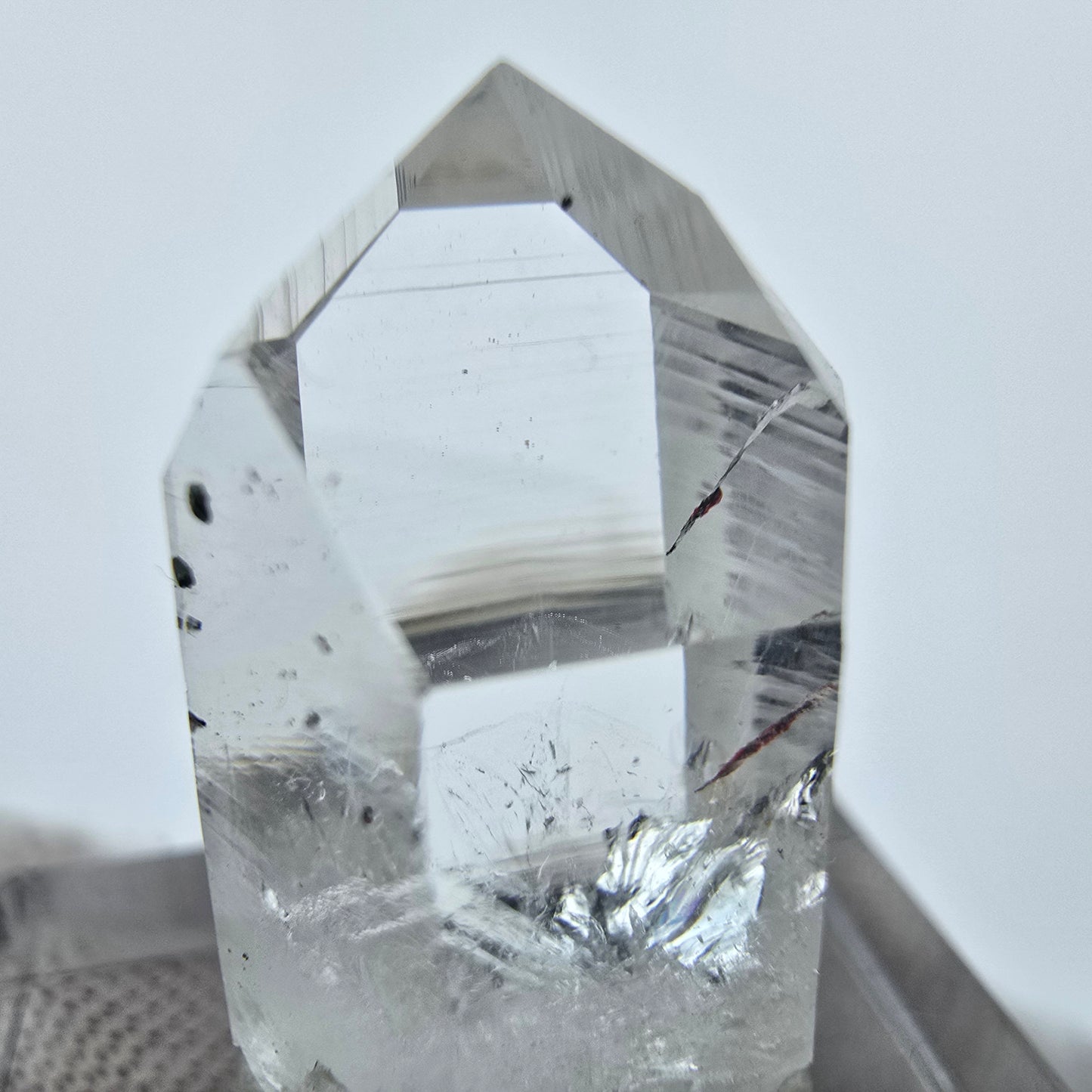 Klarer Harlekin Quarz Kristall Streep Mine Goboboseb Namibia 24*12*11mm Sammlung