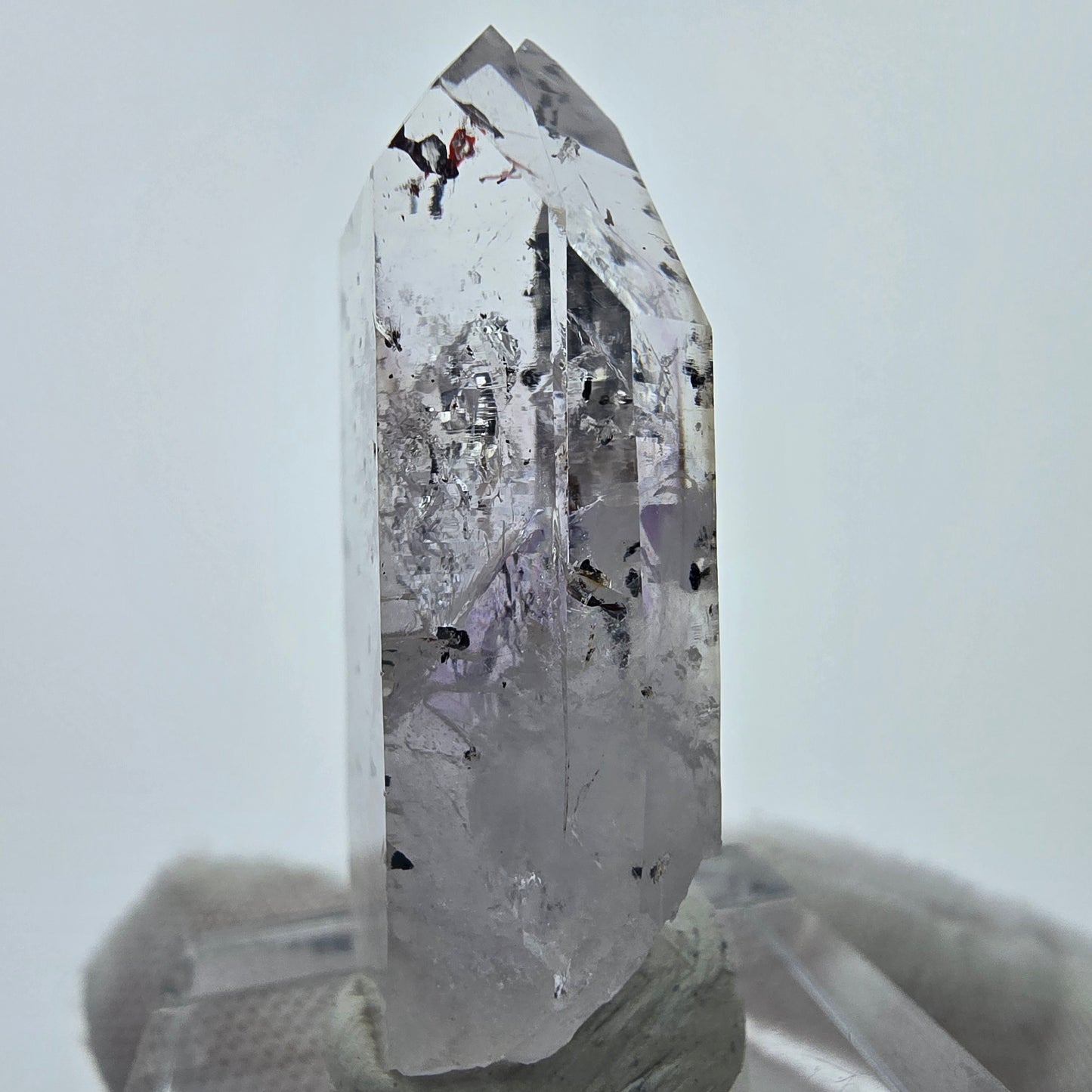 Harlekin Phantom Amethyst mit Analcim Streep Mine Goboboseb Namibia 36*18*10mm