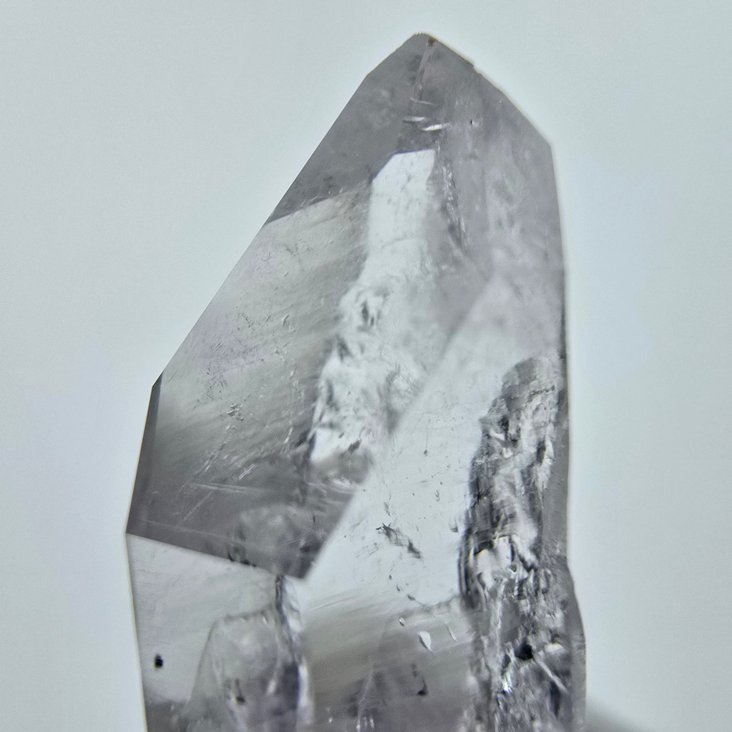 Klarer Amethyst Quarz grüne Einschlüsse Streep Mine Goboboseb Namibia 30*13*12mm