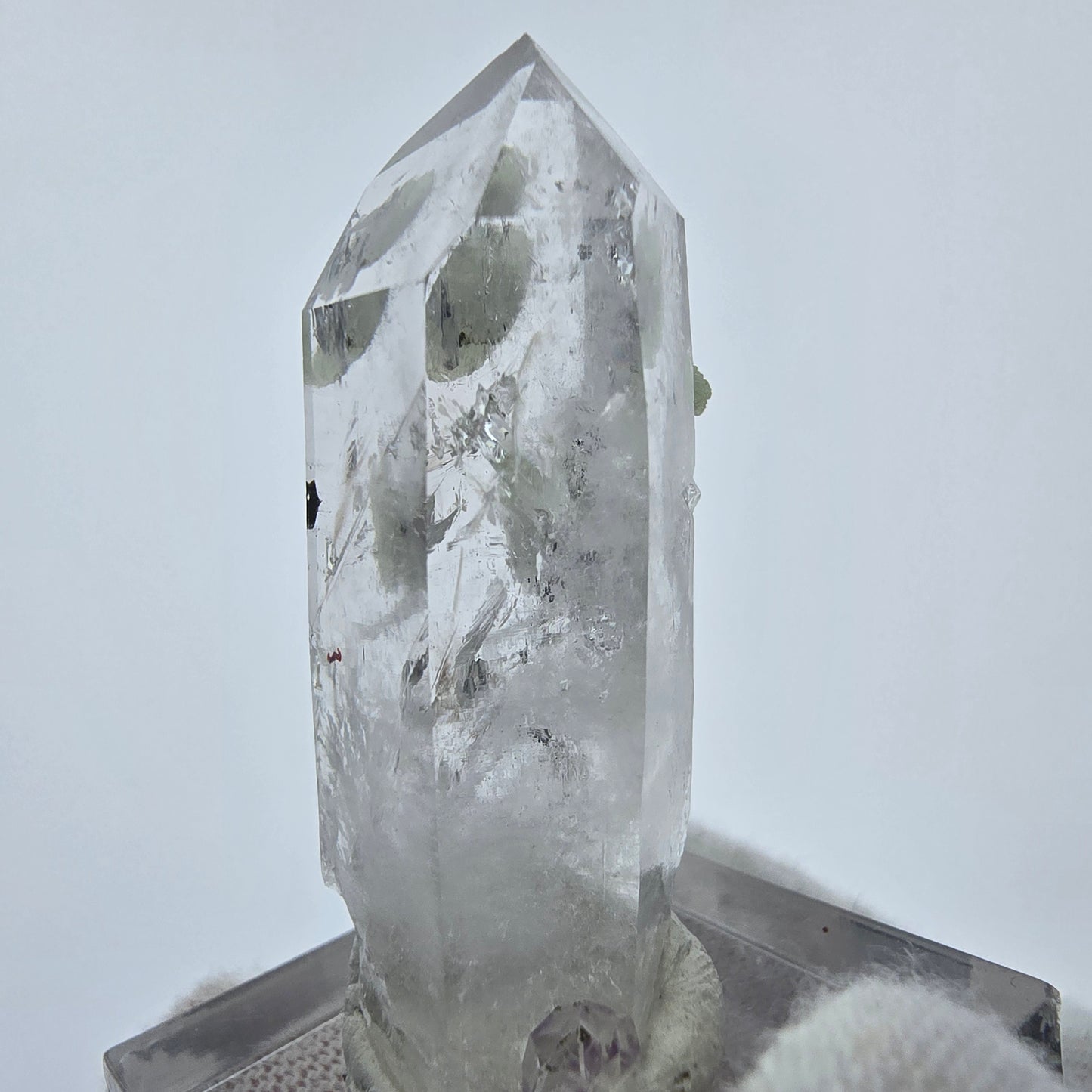 Phantom Amethyst mit Prehnit, Hämatit Streep Mine Goboboseb Namibia 43*15*17mm