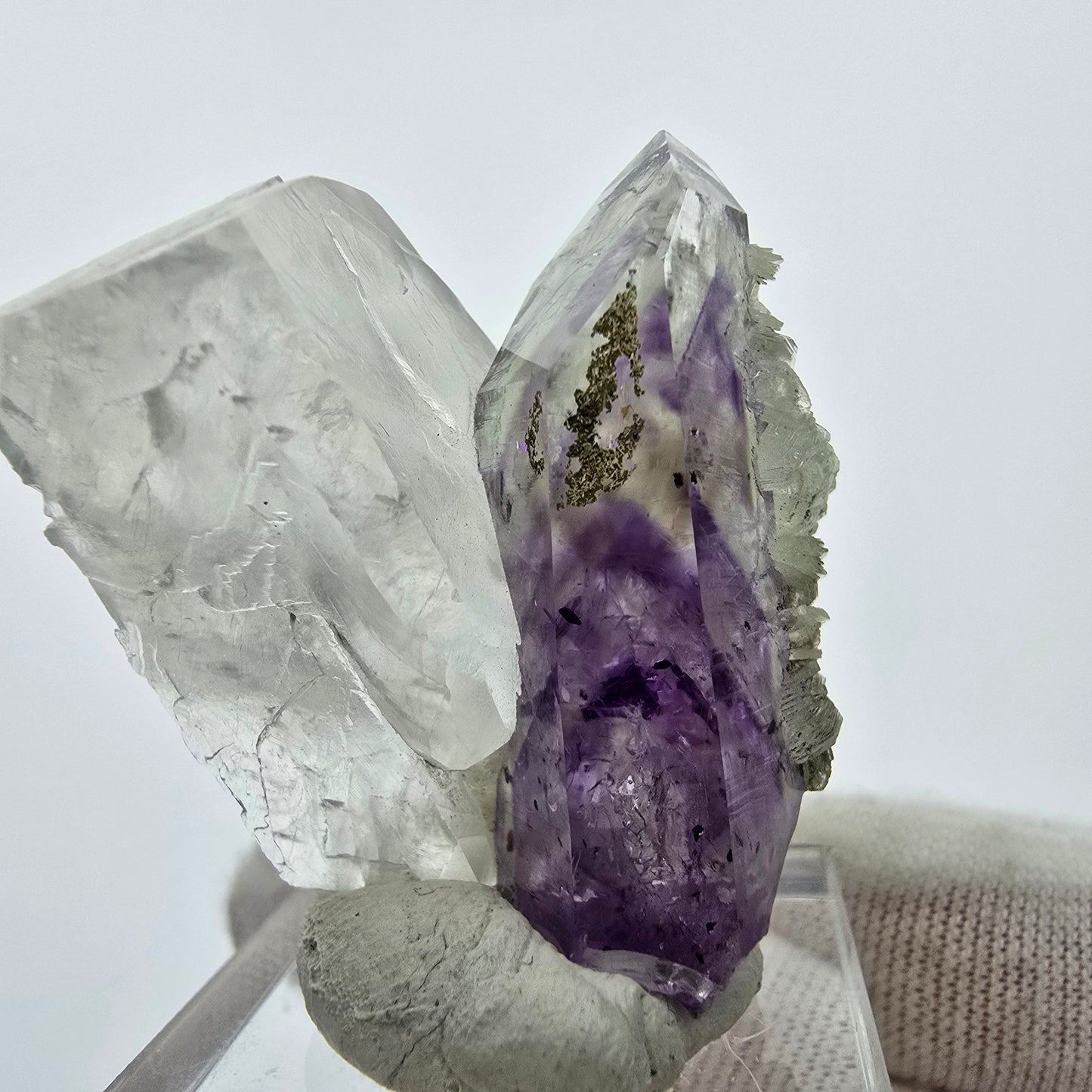 Enhydro Harlequin Améthyste Préhnite UV Calcite Streep Mine Gobo. Namibie 37*31*19mm