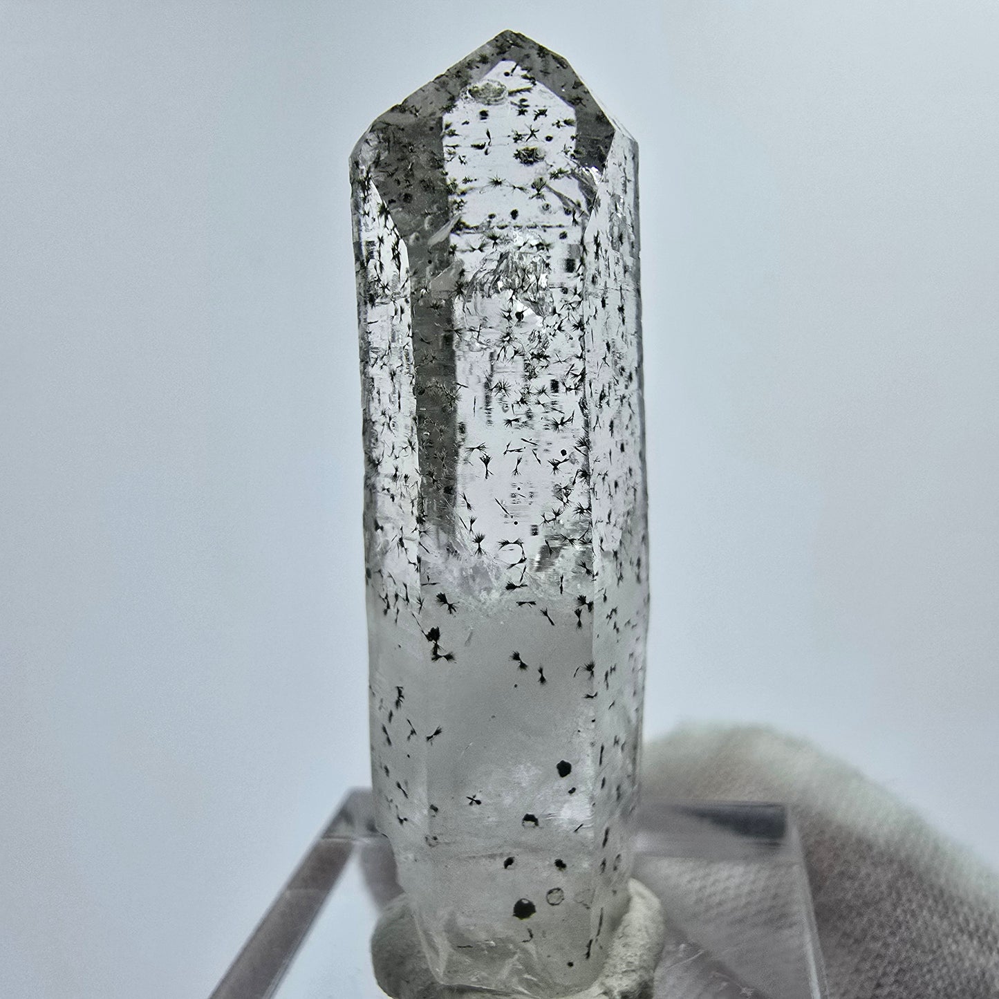 Quarz Kristall mit Hämatit und Epidot Streep Mine Goboboseb Namibia 44*14*10mm