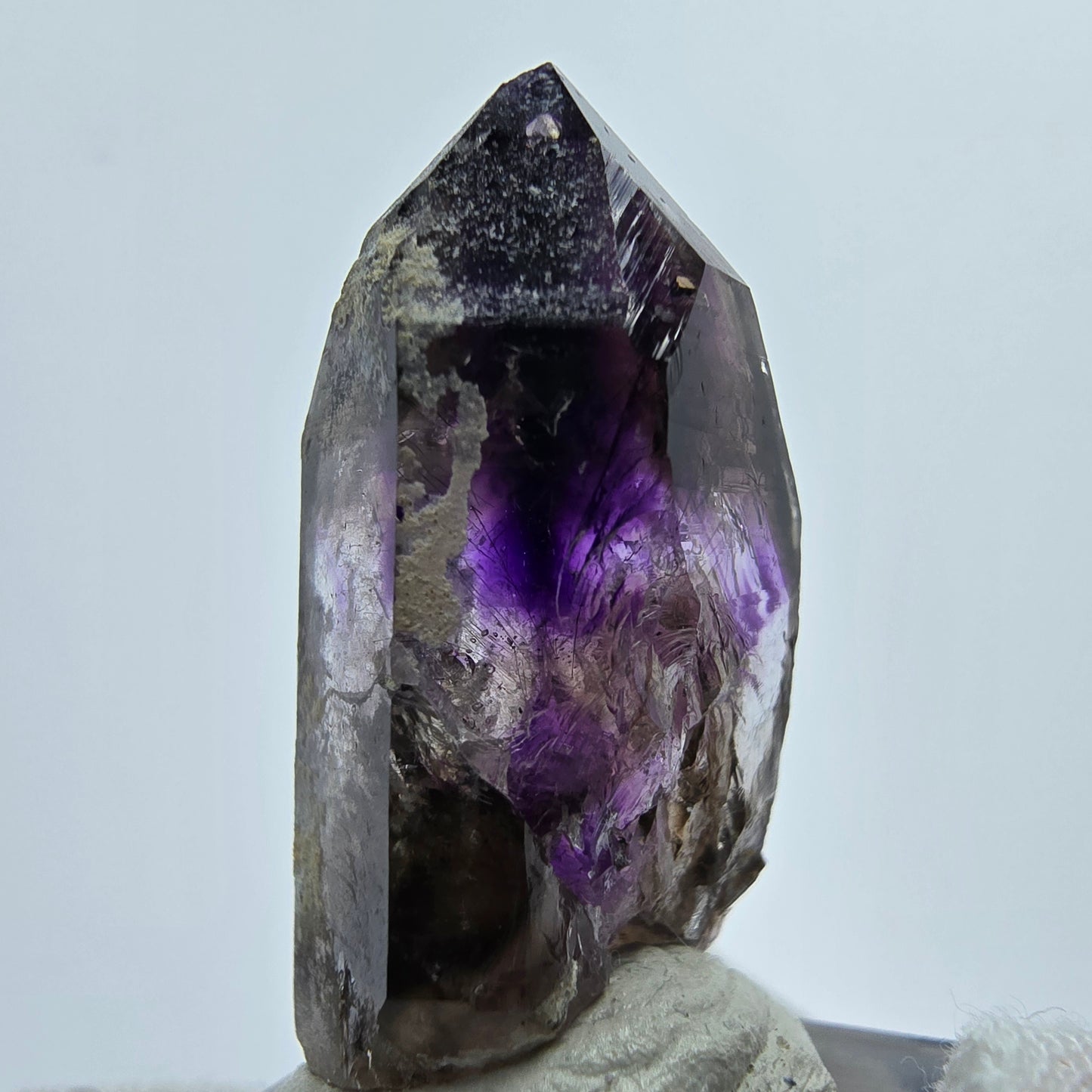 Phantom Amethyst Kristall lila Goboboseb, Namibia 38*20*14mm Mineraliensammlung