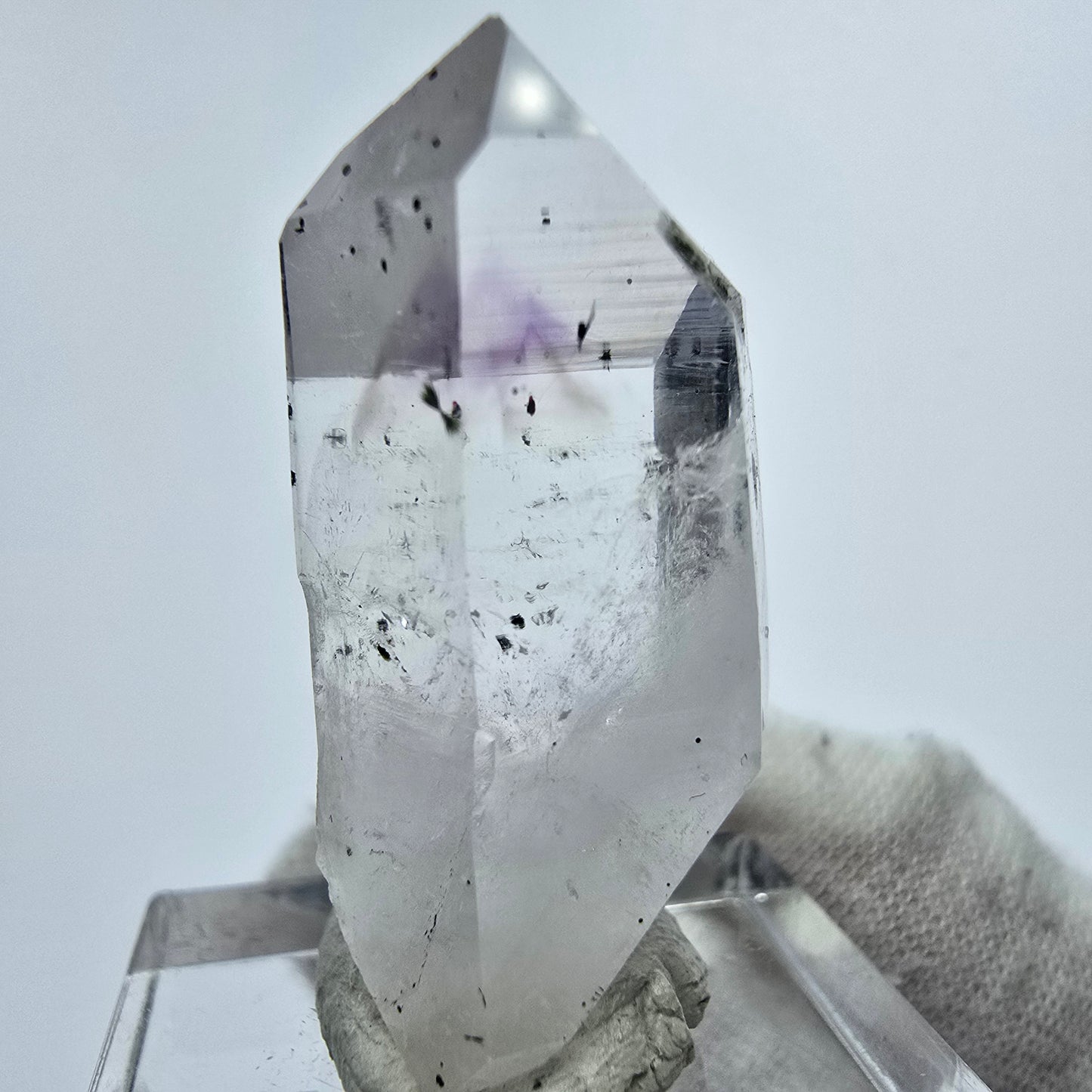 Phantom Amethyst Kristall mit Hämatit Streep Mine Goboboseb Namibia 33*14*13mm