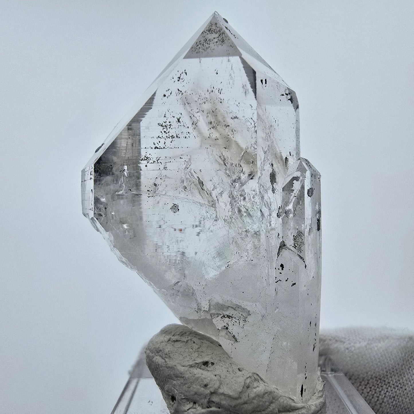 Enhydro Phantom Quarz 1x Blase Streep Mine Goboboseb Namibia 46*25*18mm Sammlung