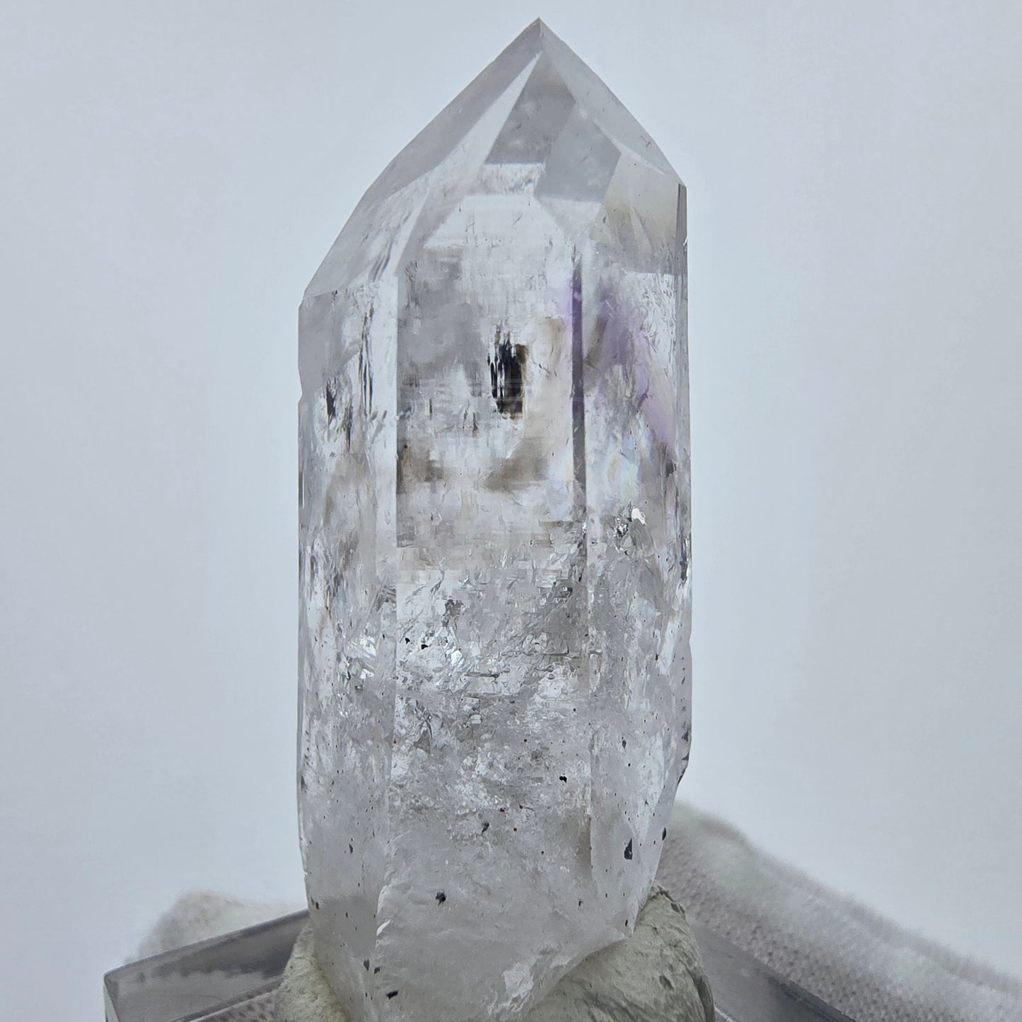 Phantom Amethyst Kristall mit Hämatit Streep Mine Goboboseb Namibia 47*19*18mm