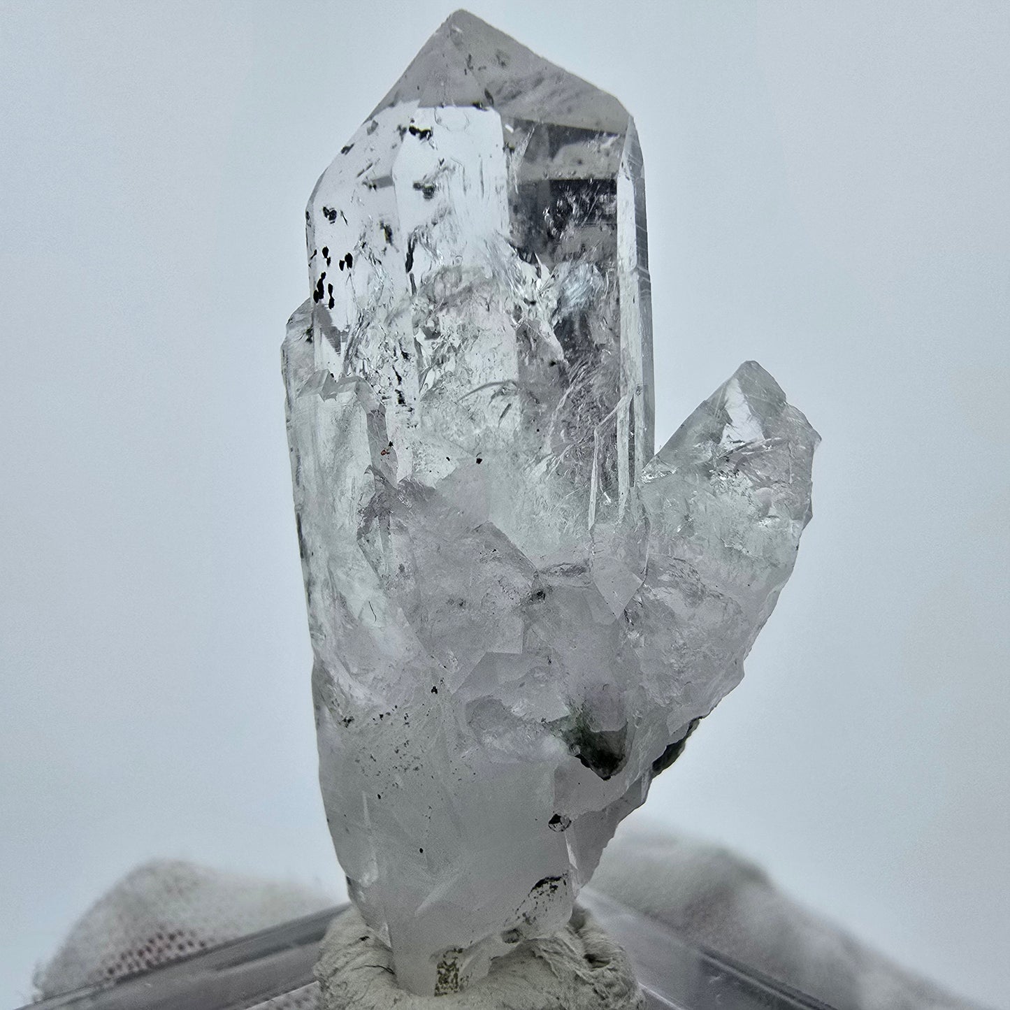 Quarz mit Epidot Hämatit, UV Calcit Streep Mine Goboboseb Namibia 42*21*15mm