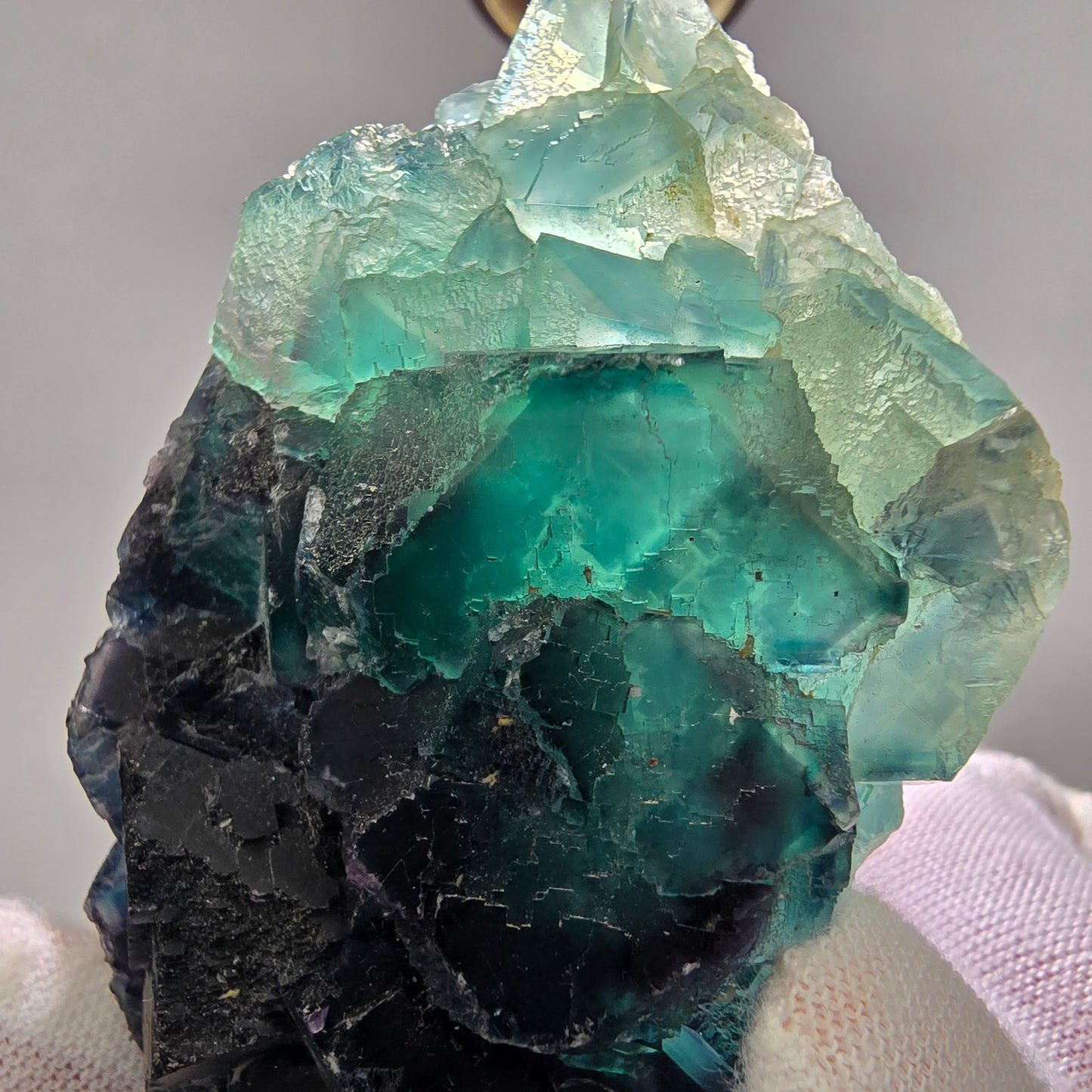 Seltene Phantom Fluorit Würfel Stufe grün lila zonar Okorusu, Namibia 76*44*23mm