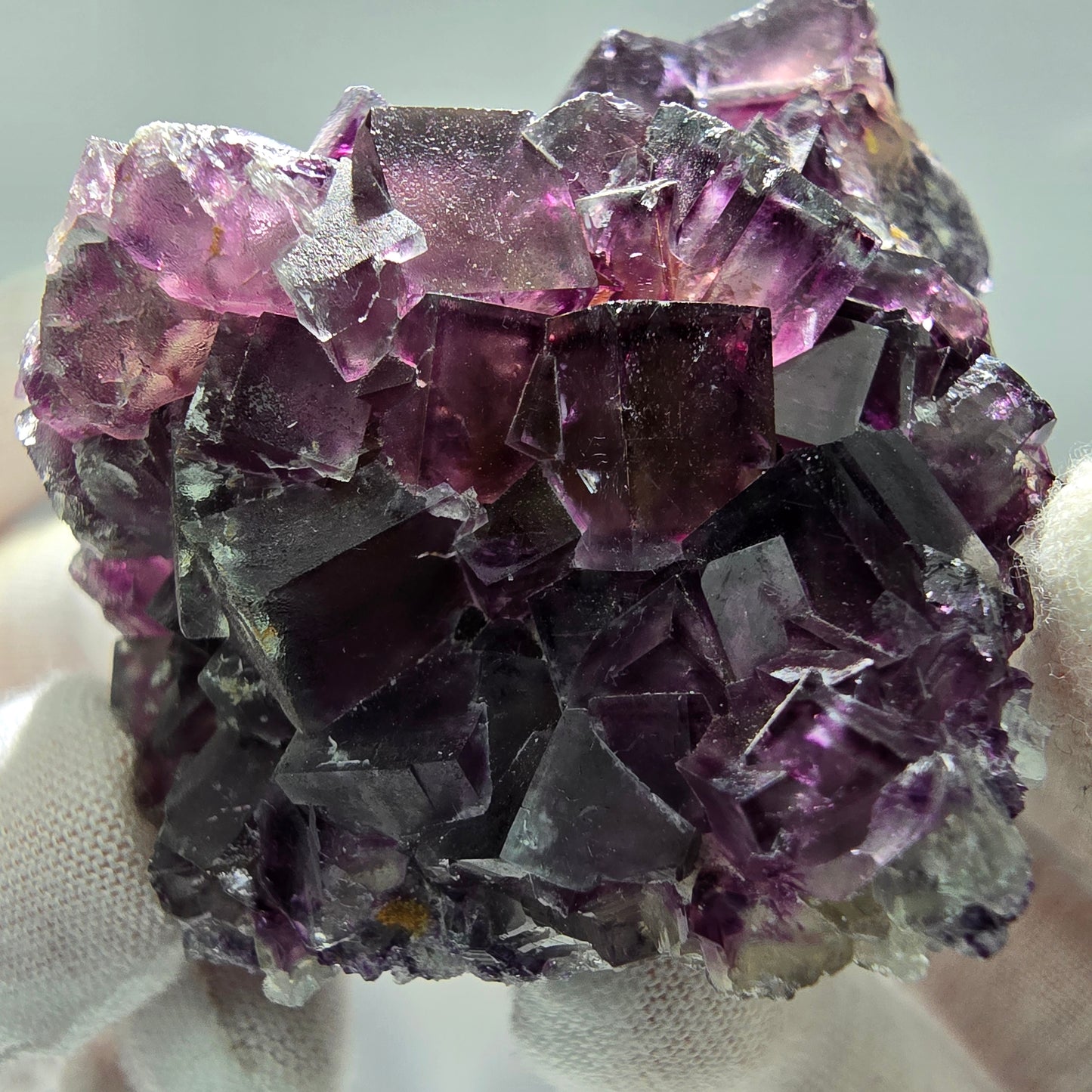 Seltene Phantom Fluorit Würfel Stufe lila grün weiß Okorusu, Namibia 88*53*34mm