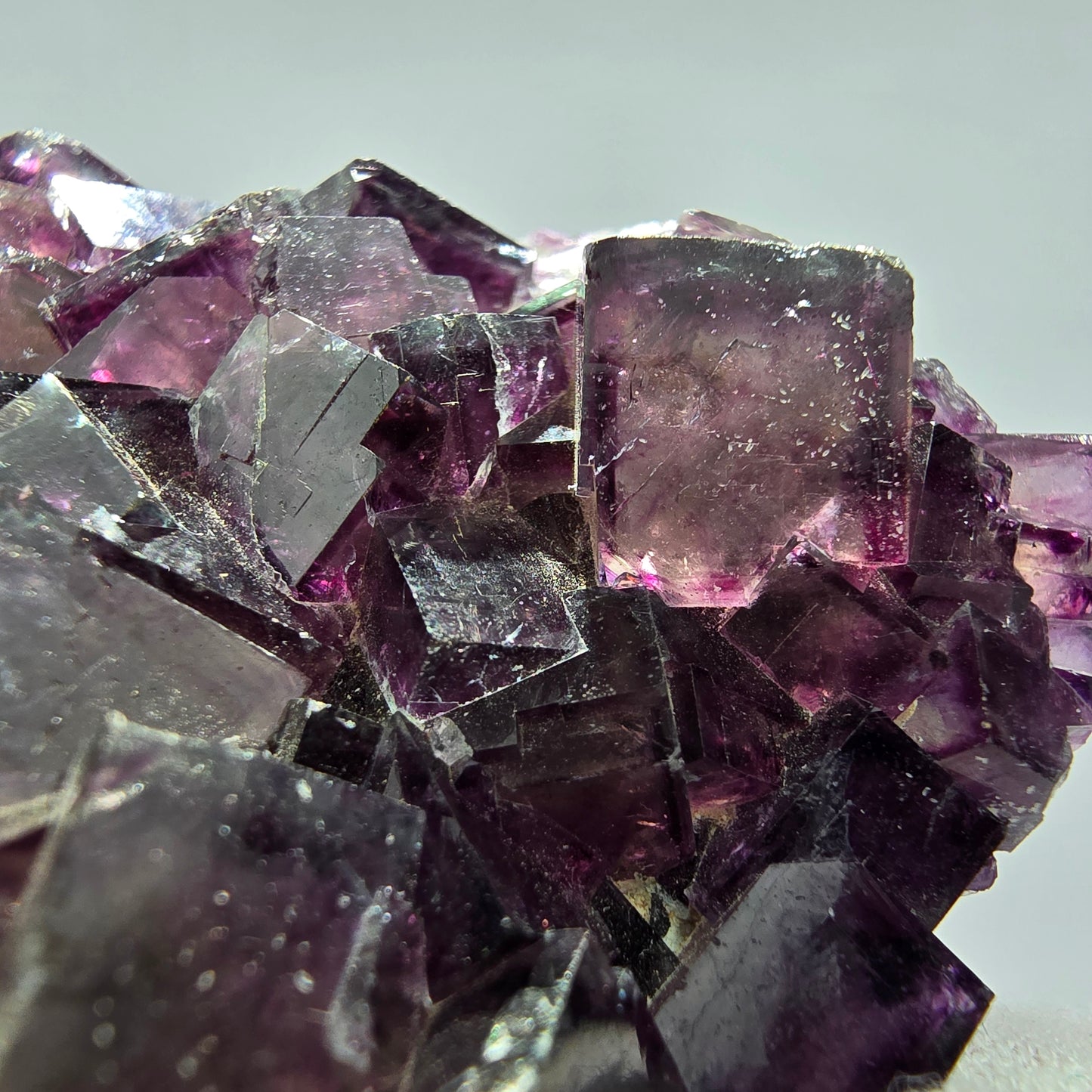 Seltene Phantom Fluorit Würfel Stufe lila grün weiß Okorusu, Namibia 88*53*34mm