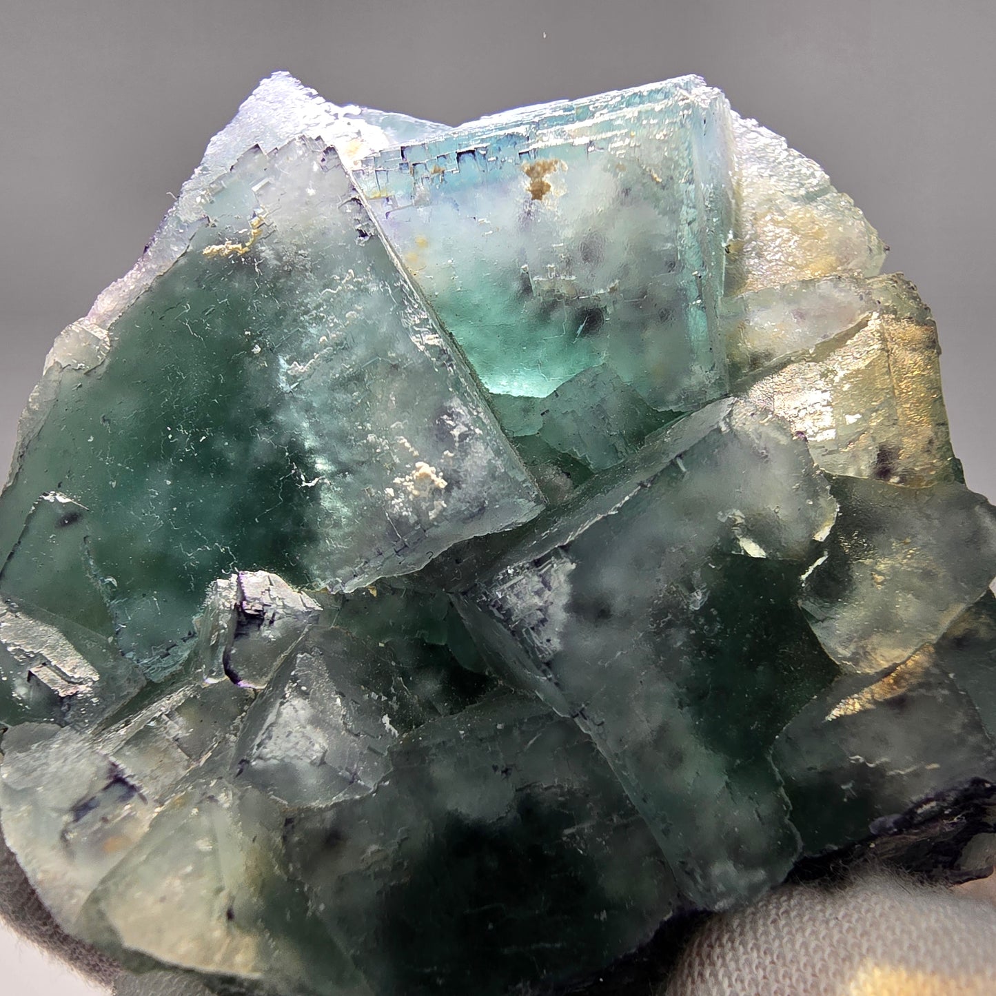 Seltene Phantom Fluorit Würfel Stufe grün lila zonar Okorusu, Namibia 75*69*44mm