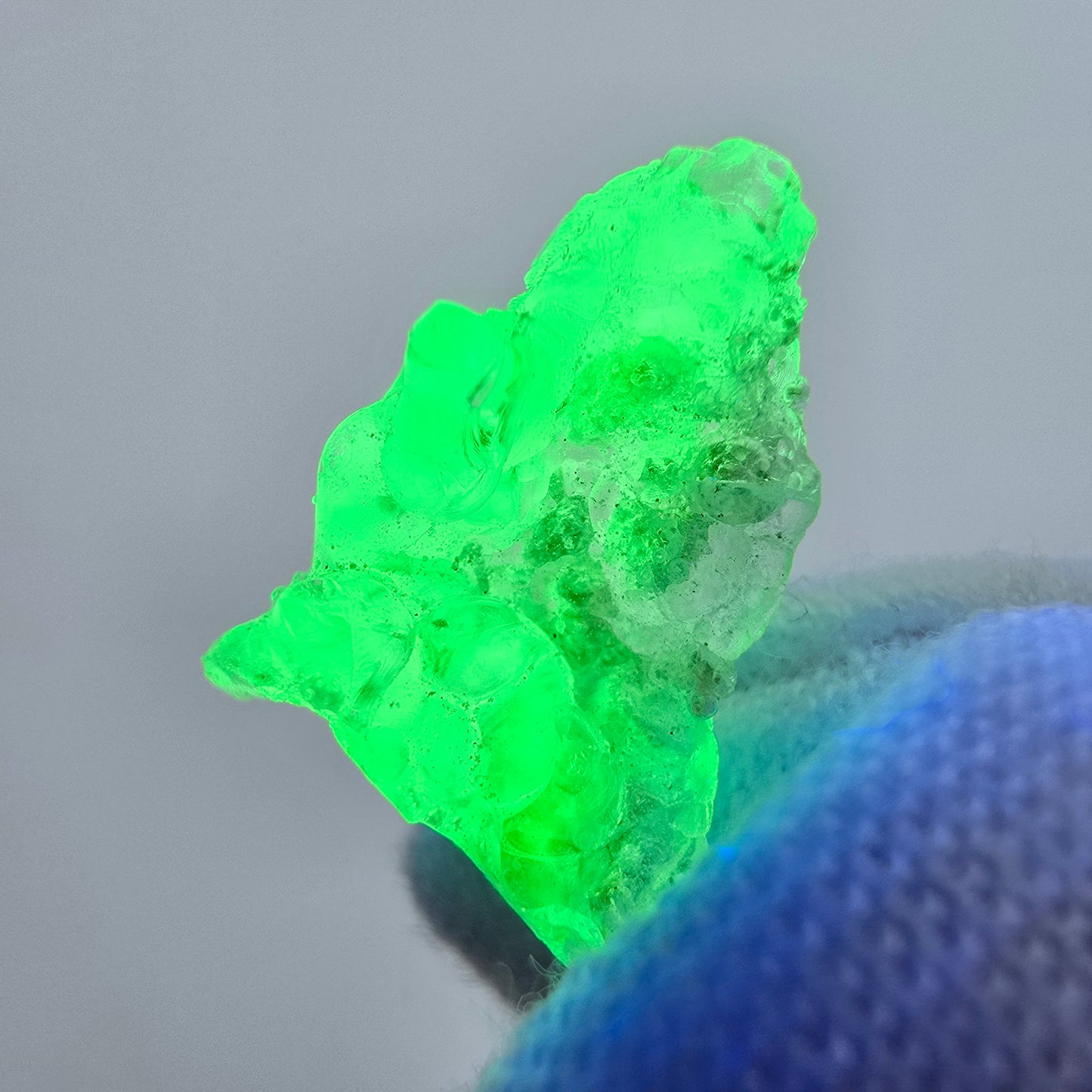 Seltene Hyalit, UV Opal Stufe Erongo, Namibia 16*12*7mm Mineraliensammlung