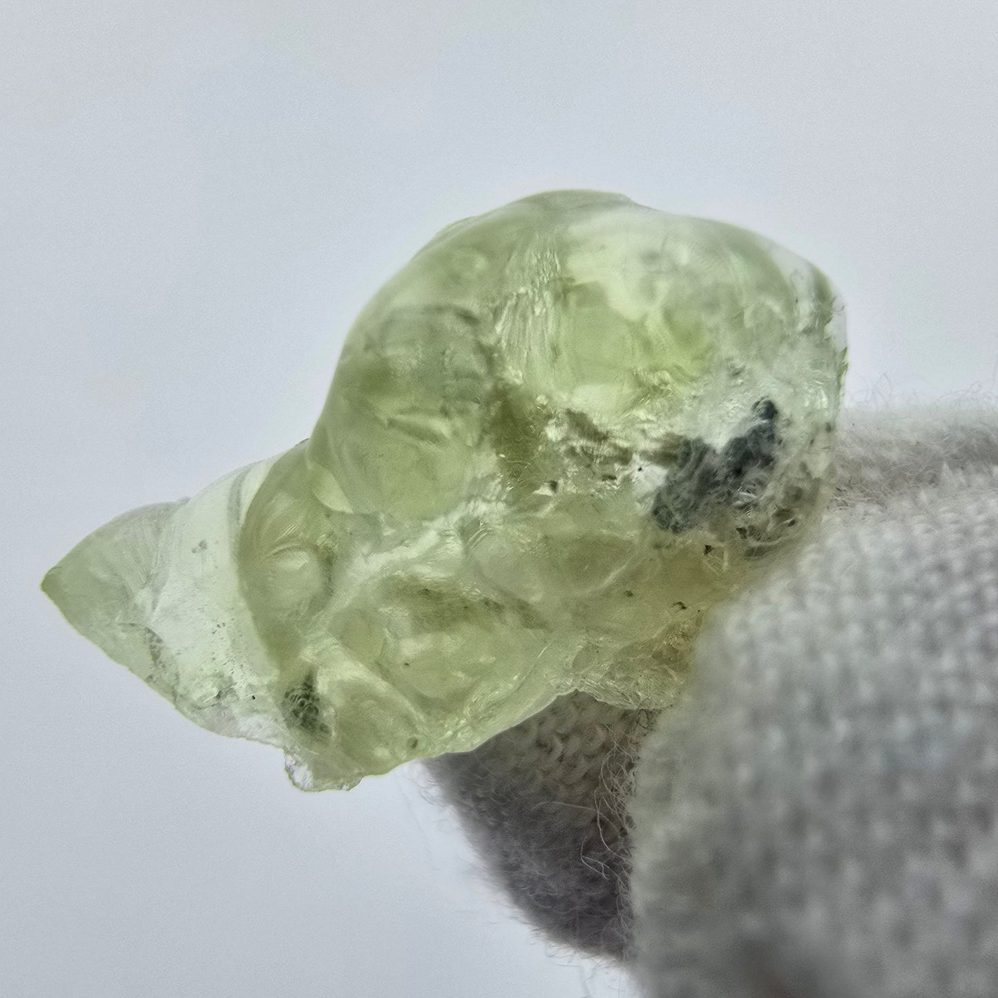 Seltene Hyalit, UV Opal Stufe Erongo, Namibia 16*11*6mm Mineraliensammlung