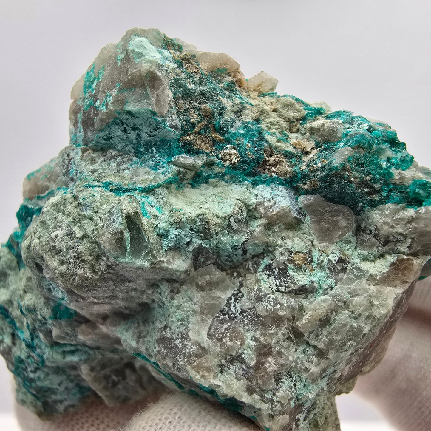 Seltene Dioptas auf Quarz Stufe Kaokoveld, Namibia 52*44*32mm Mineraliensammlung