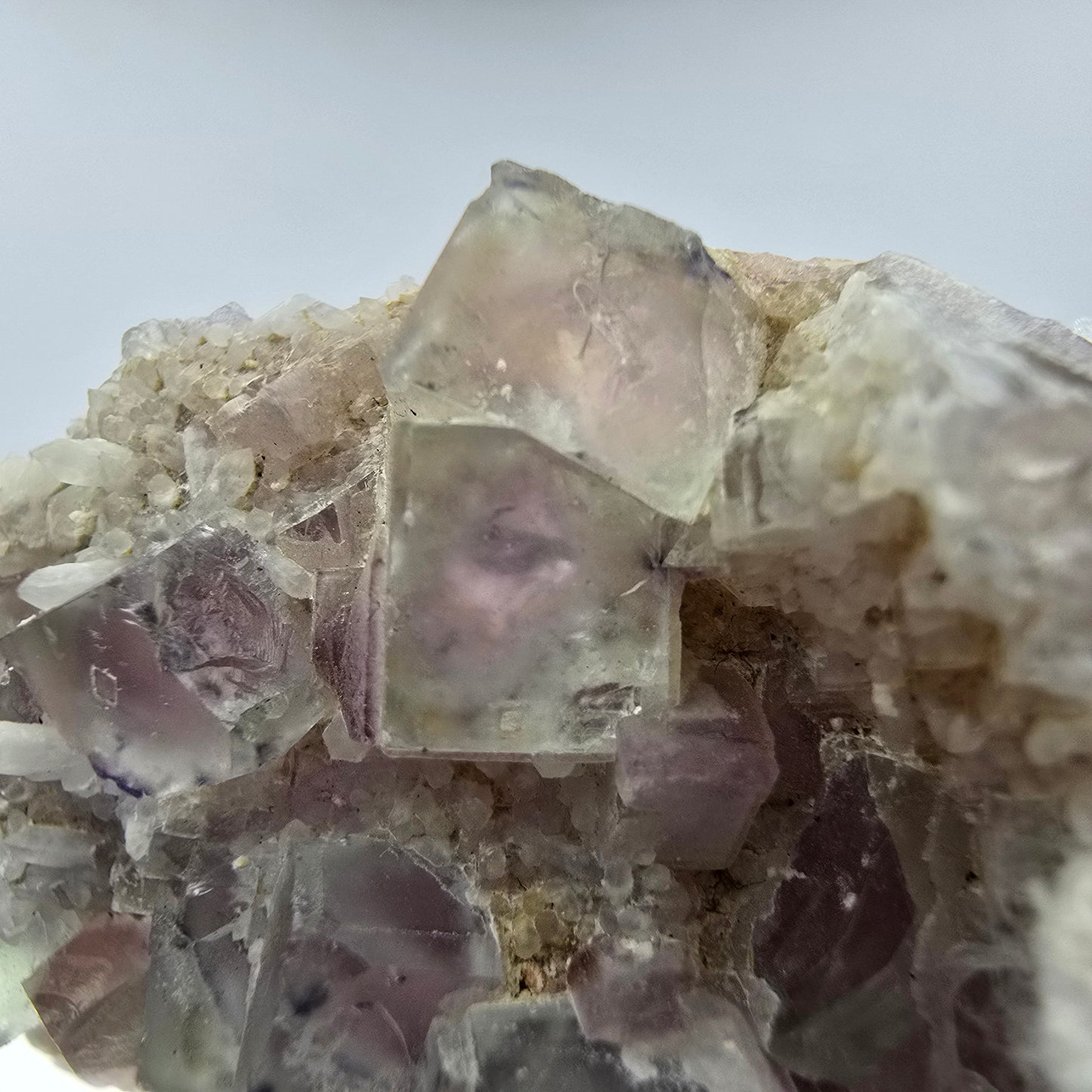 Seltene UV Phantom Fluorit Würfel, Quarz Stufe Brandberg, Namibia 47*31*18mm