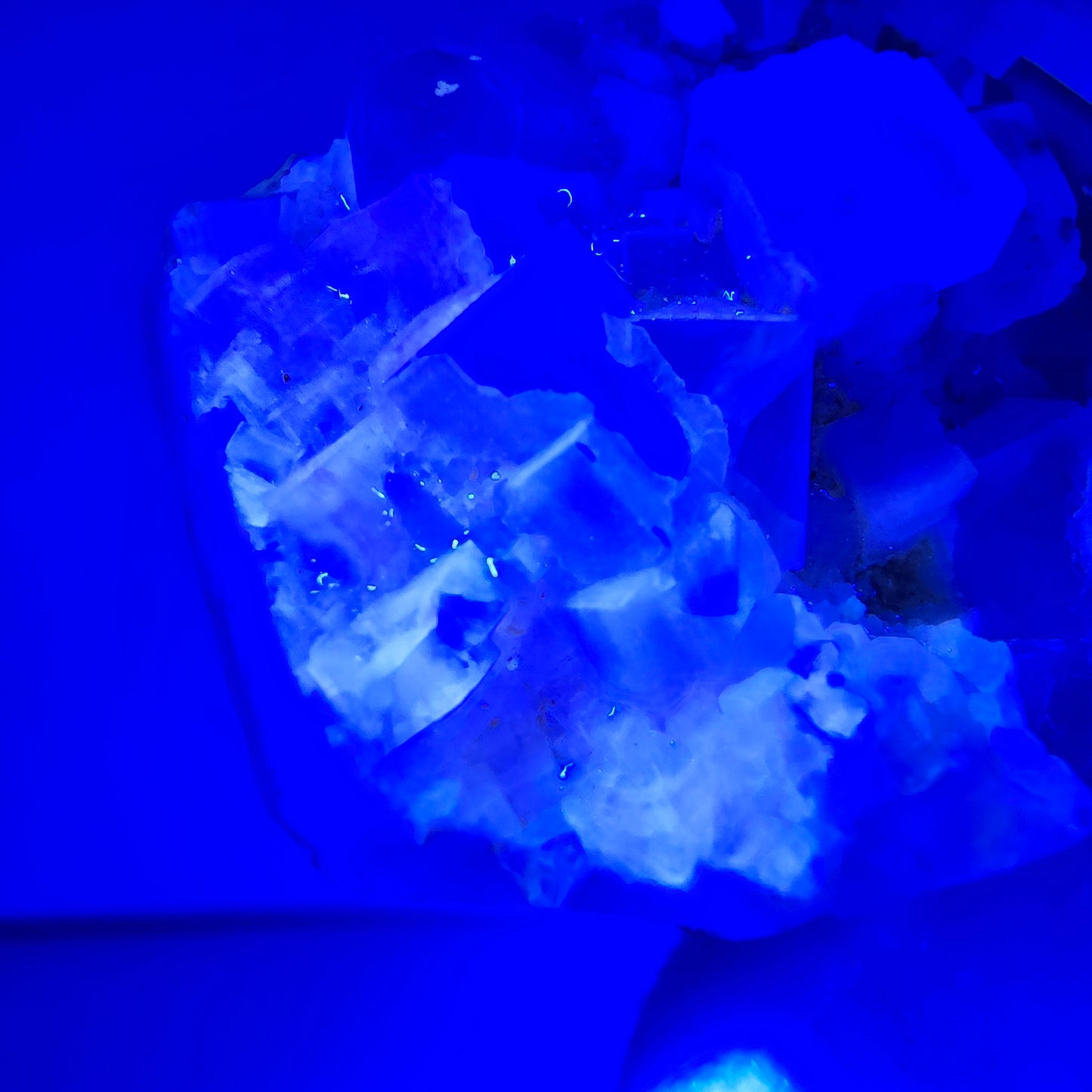 Seltene UV Phantom Fluorit Würfel, Quarz Stufe Brandberg, Namibia 47*31*18mm