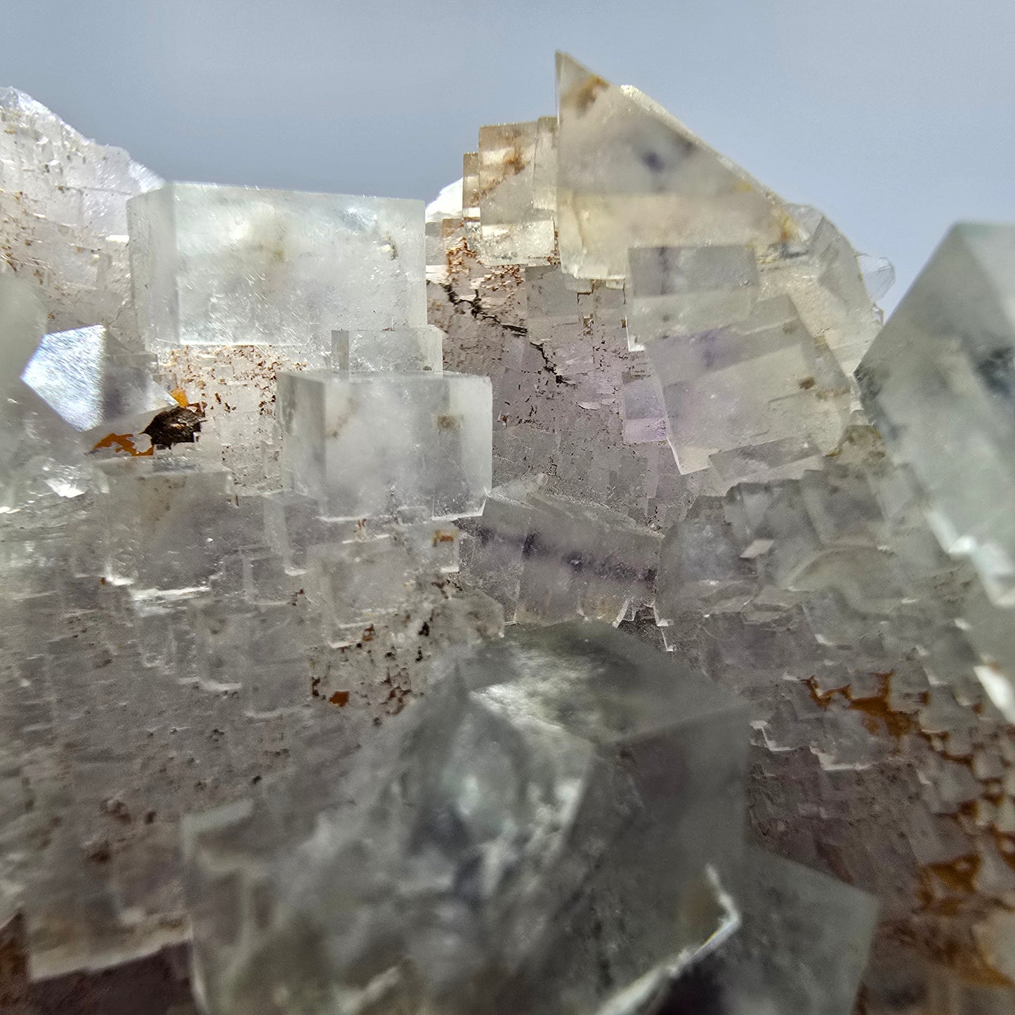 Seltene UV Phantom Fluorit Würfel, Quarz Stufe Brandberg, Namibia 57*52*19mm