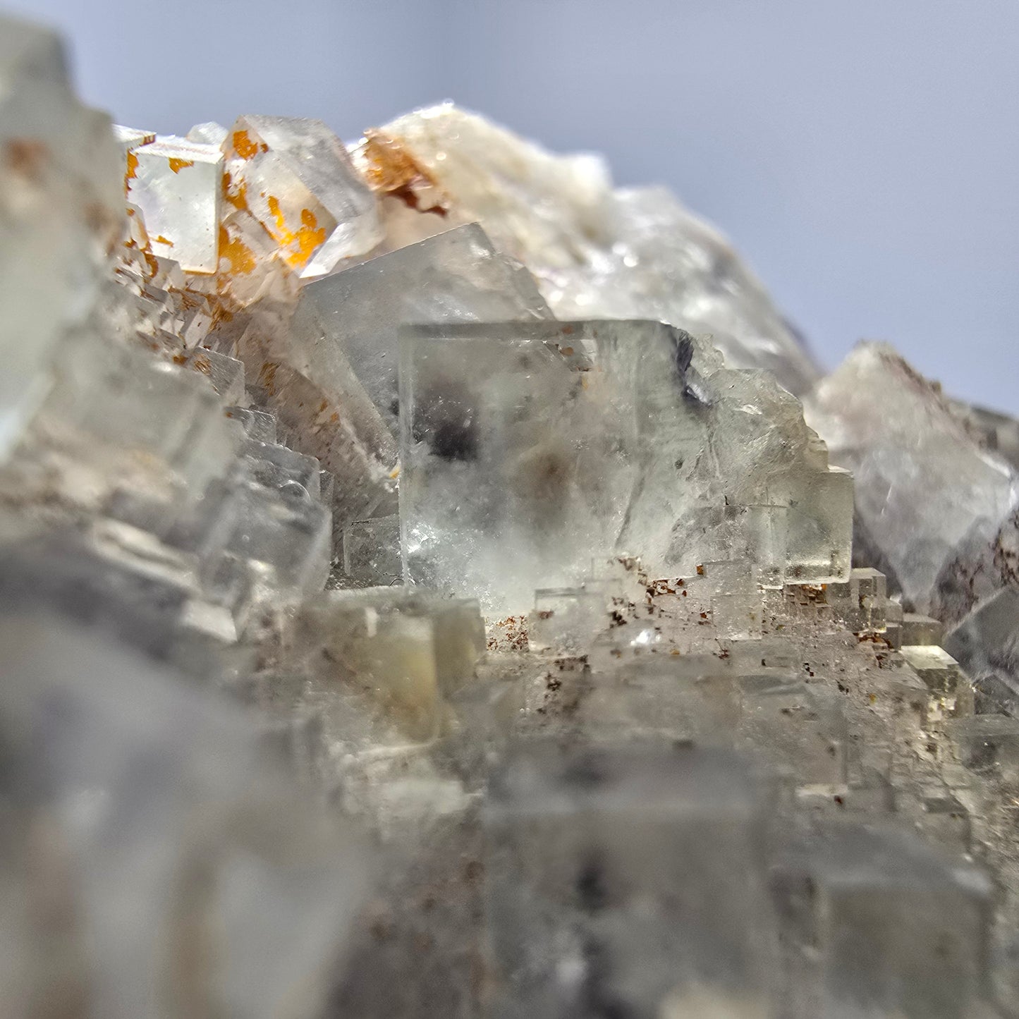 Seltene UV Phantom Fluorit Würfel, Quarz Stufe Brandberg, Namibia 57*52*19mm