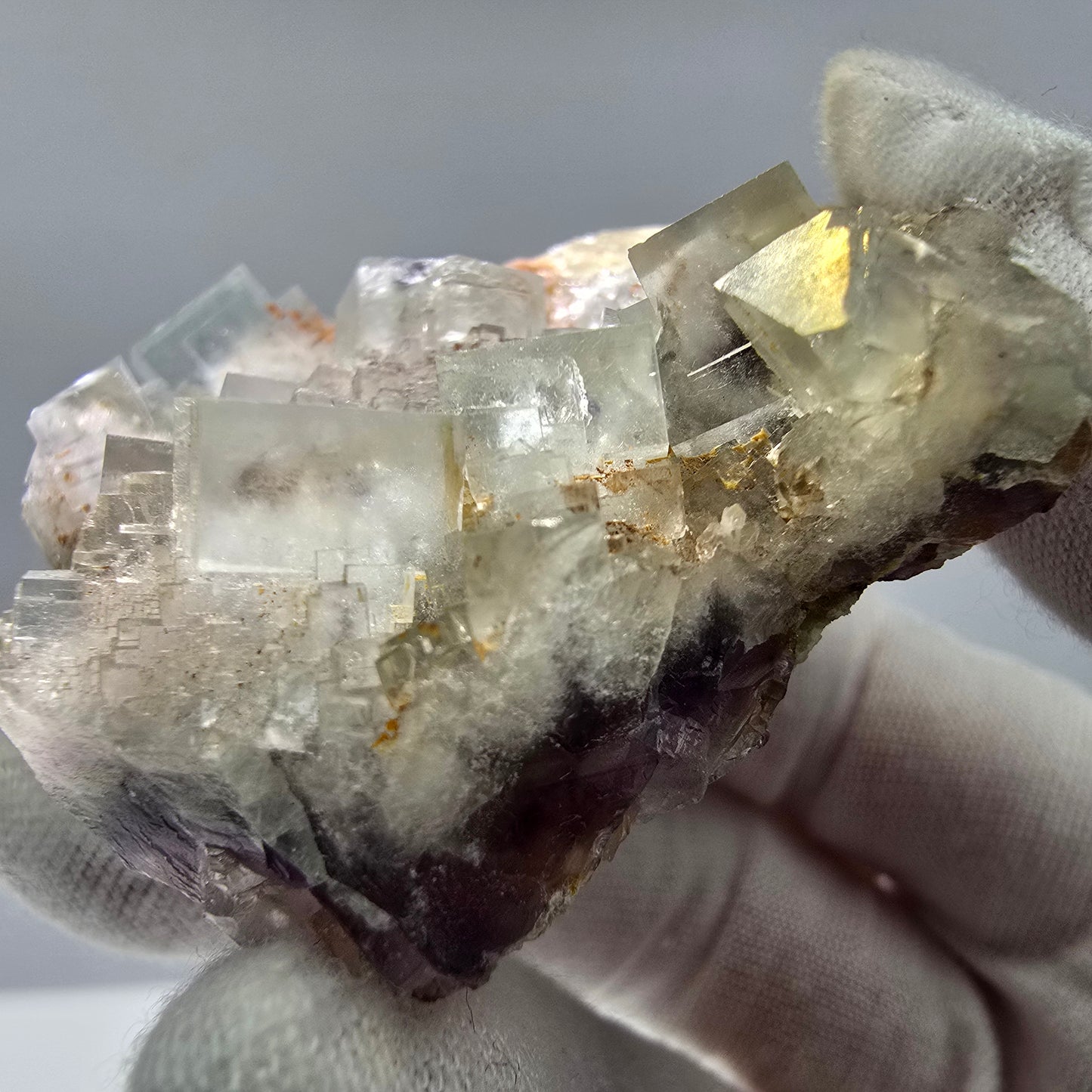 Seltene UV Phantom Fluorit Würfel, Quarz Stufe Brandberg, Namibia 57*52*19mm