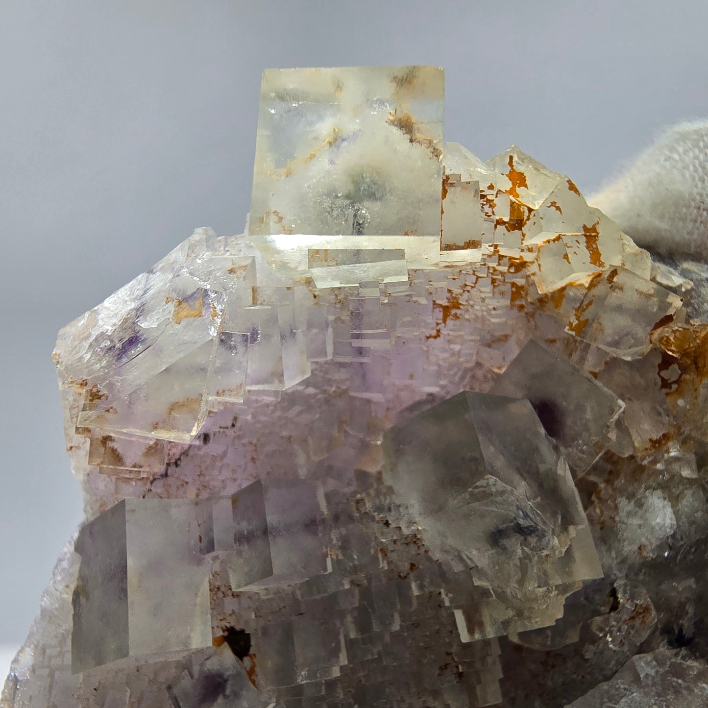 Seltene UV Phantom Fluorit Würfel, Quarz Stufe Brandberg, Namibia 57*52*19mm