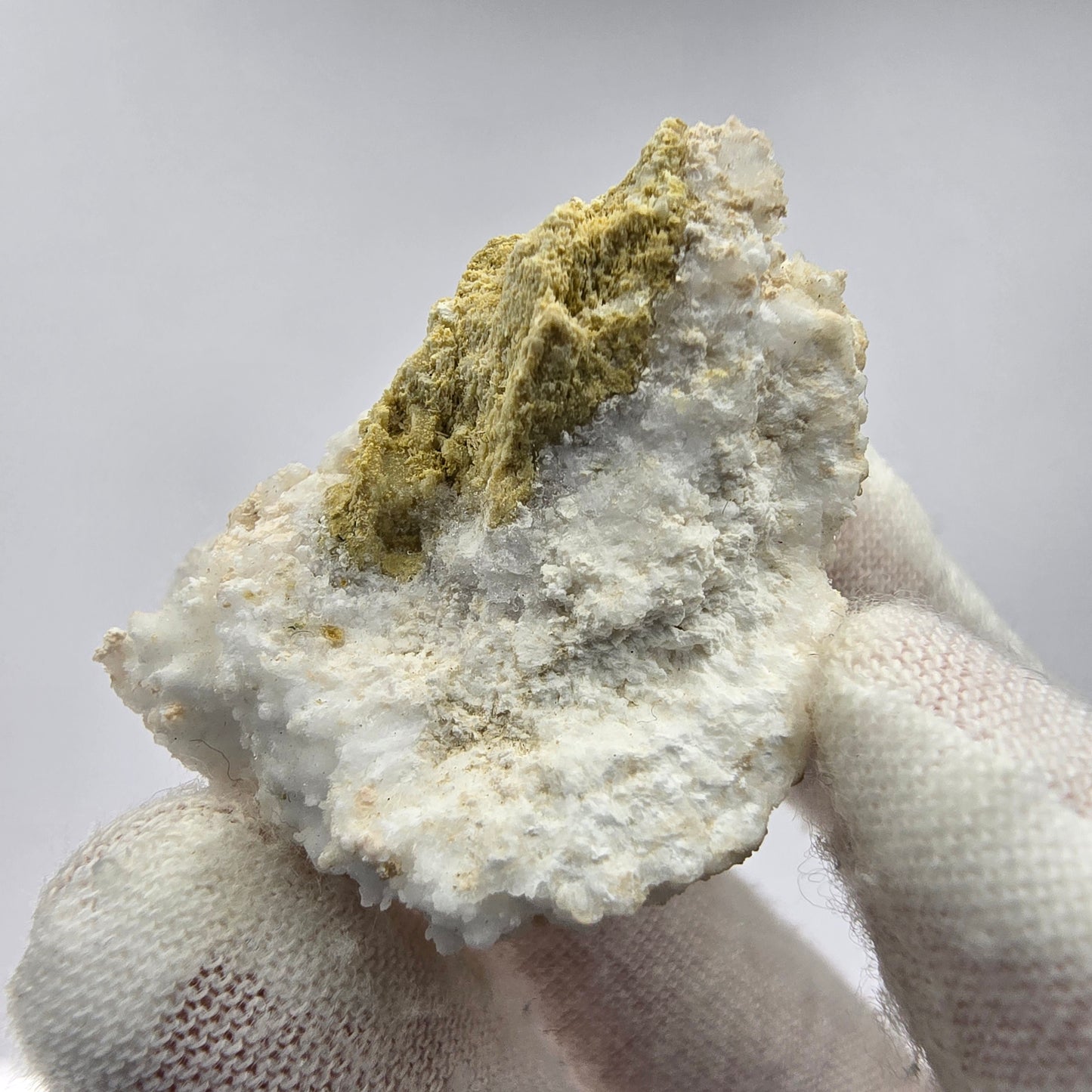 Spécimen rare d'opale hyalite blanche Erongo, Namibie 34*28*23mm collection de minéraux
