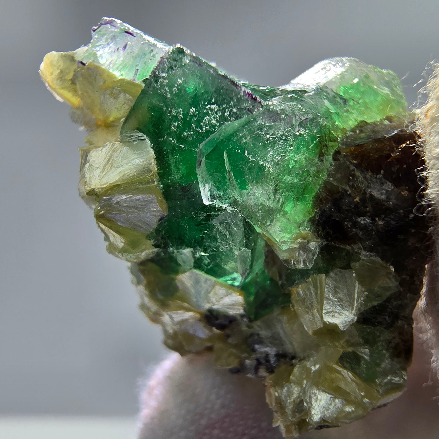 Phantom Fluorit Würfel, Muskovit Stufe Erongo, Namibia 27*20*20mm Sammlung