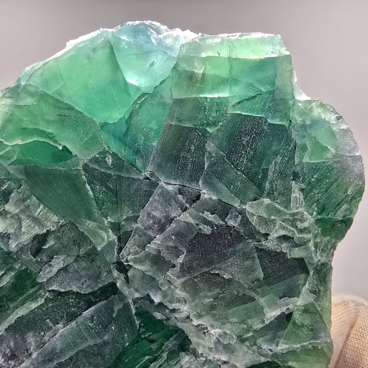 Große Phantom Fluorit Würfel Stufe grün parkettiert Okorusu, Namibia 133*95*40mm