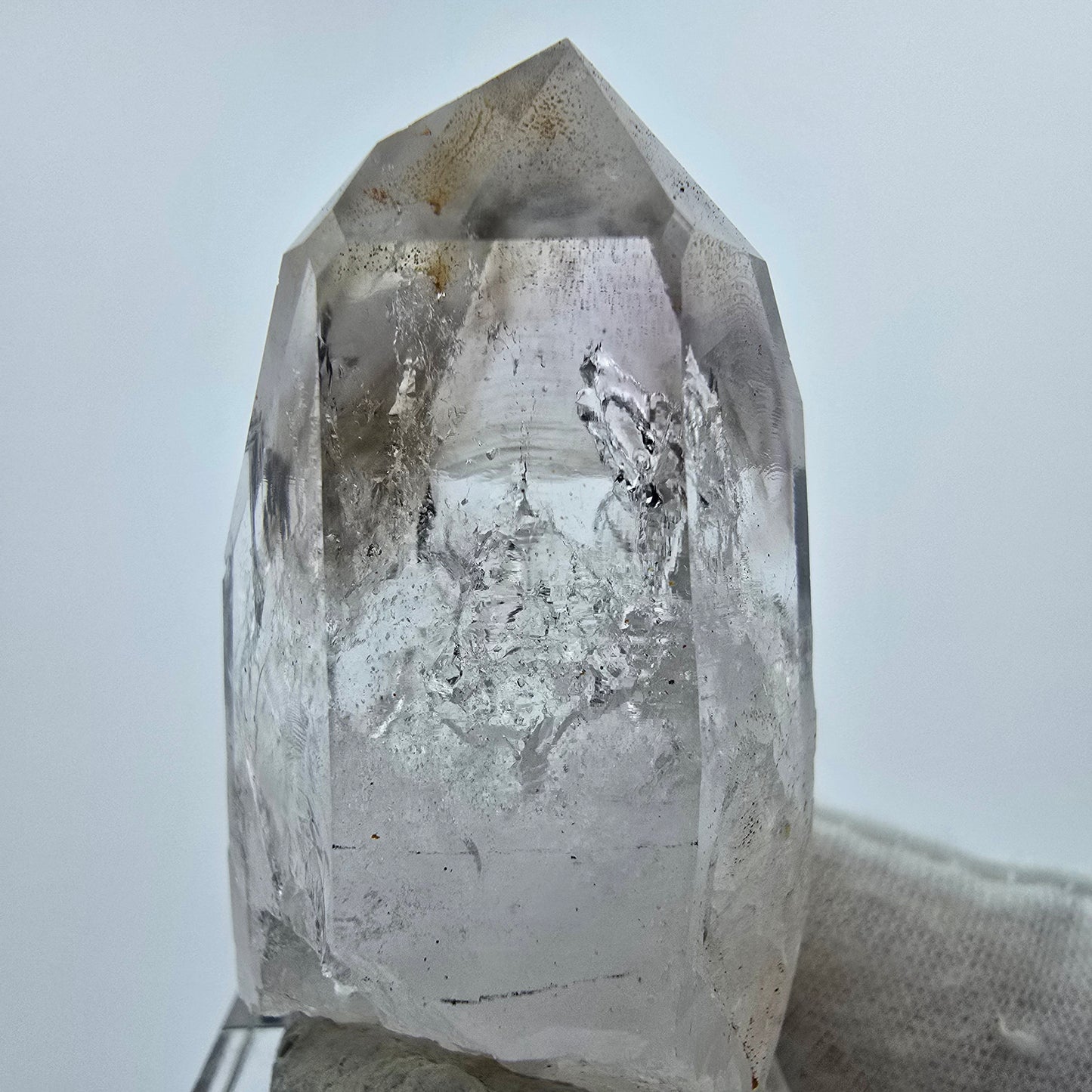 Enhydro Phantom Amethyst, 1x Blase Streep Mine Goboboseb Namibia 48*24*26mm