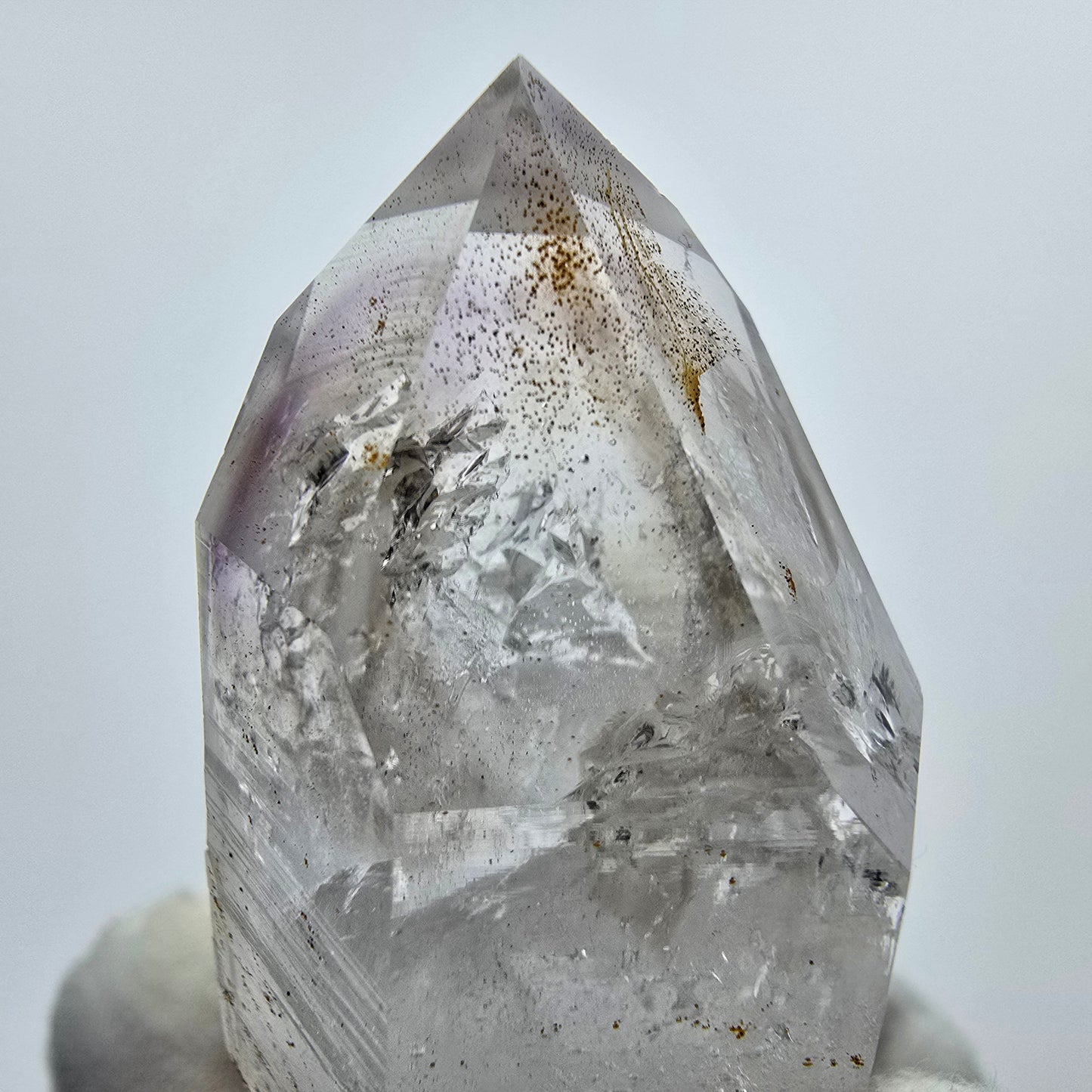 Enhydro Phantom Amethyst, 1x Blase Streep Mine Goboboseb Namibia 48*24*26mm