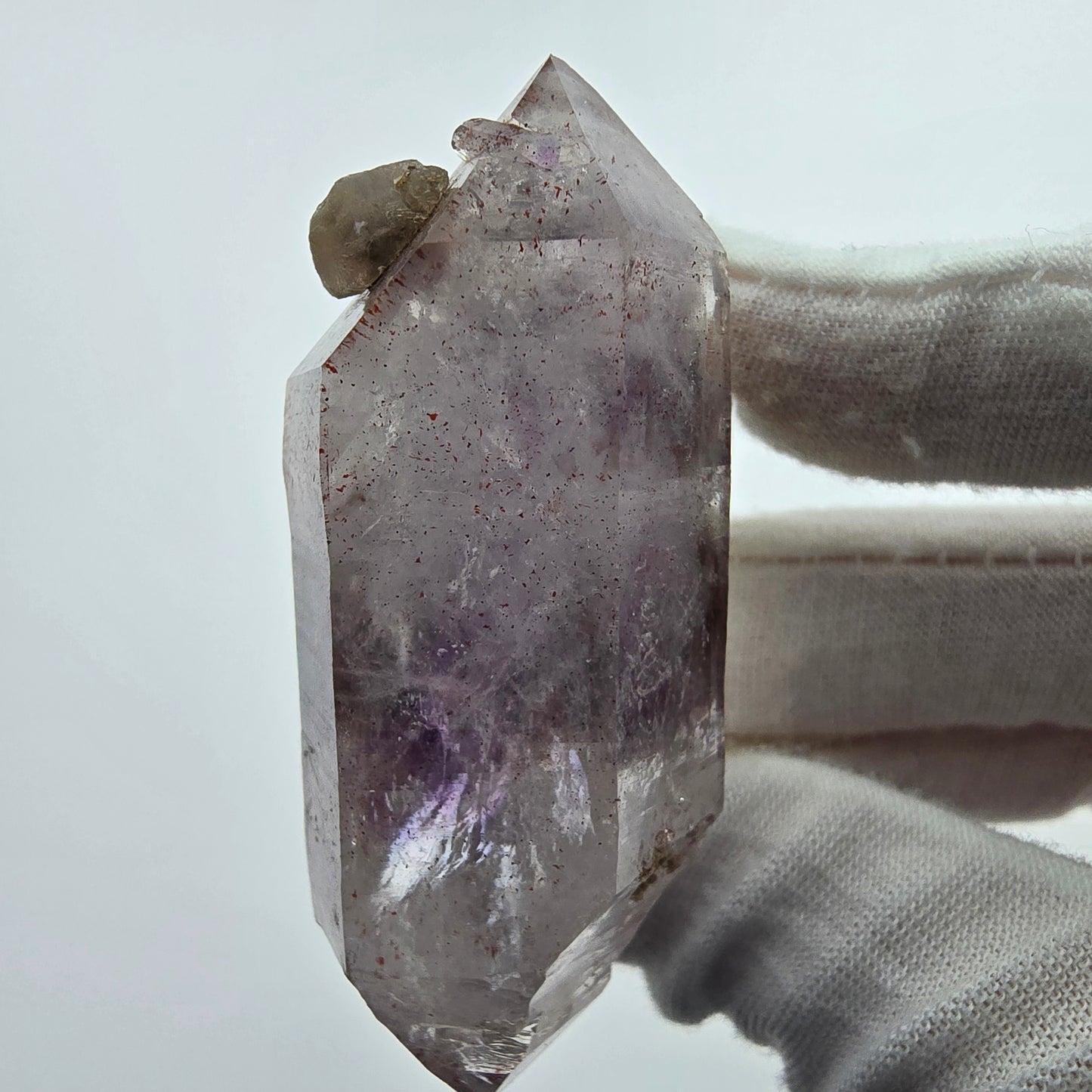 Harlekin Amethyst DT Zepter, UV Calcit Streep Mine Goboboseb Namibia 65*24*26mm