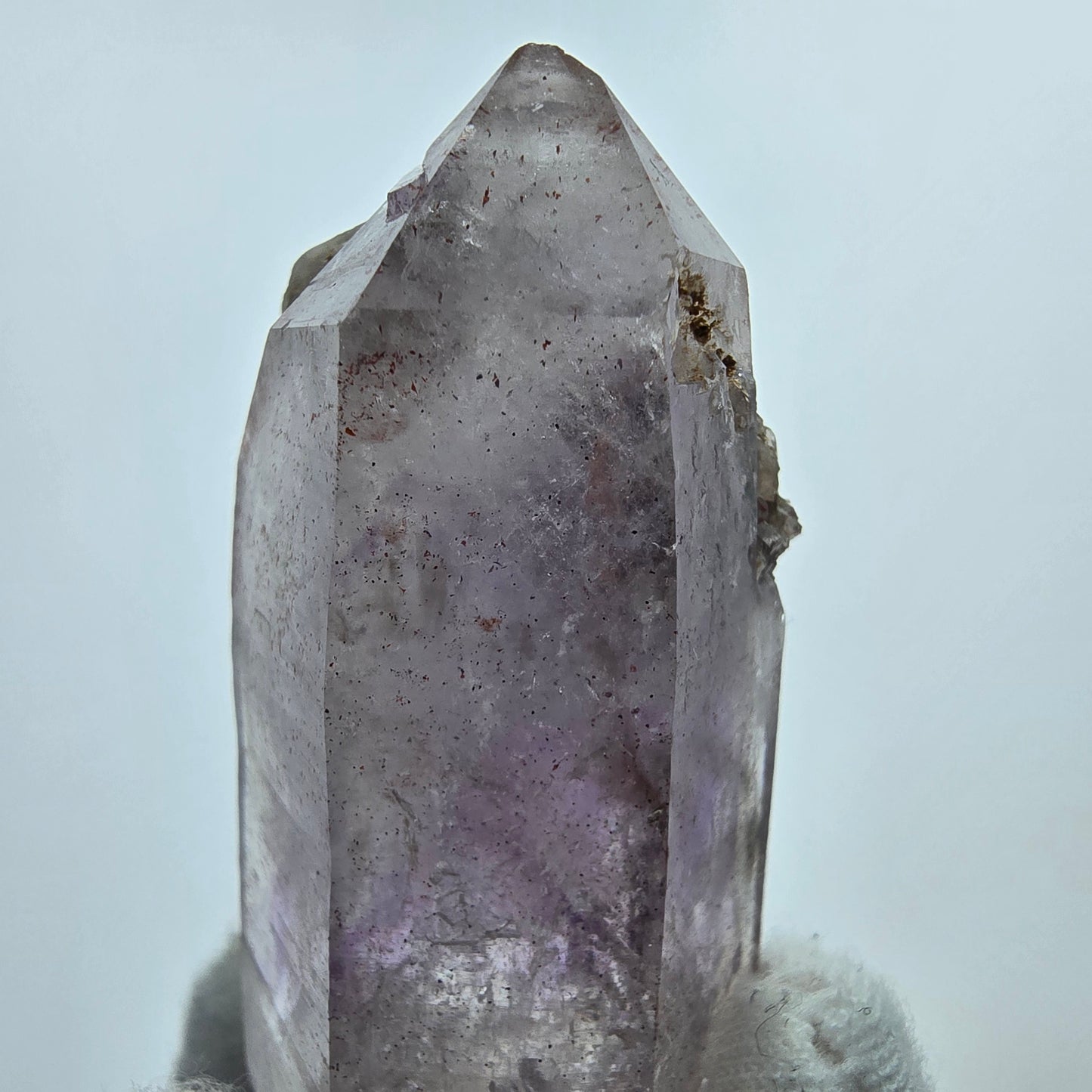Harlekin Amethyst DT Zepter, UV Calcit Streep Mine Goboboseb Namibia 65*24*26mm