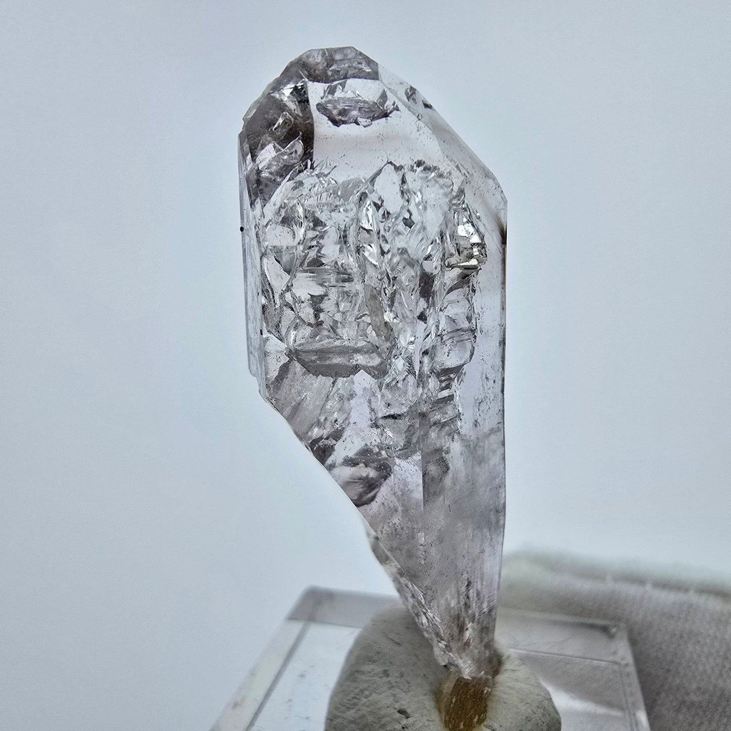 Phantom Amethyst Kristall mit Stilbit Goboboseb, Namibia 45*15*13mm Sammlung
