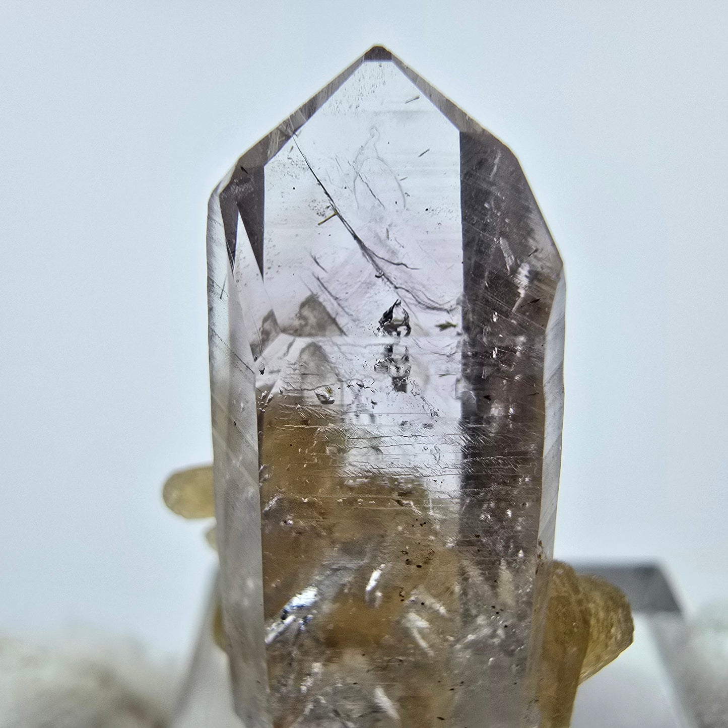 Enhydro Phantom Amethyst Kristall mit Stilbit Goboboseb, Namibia 32*17*14mm