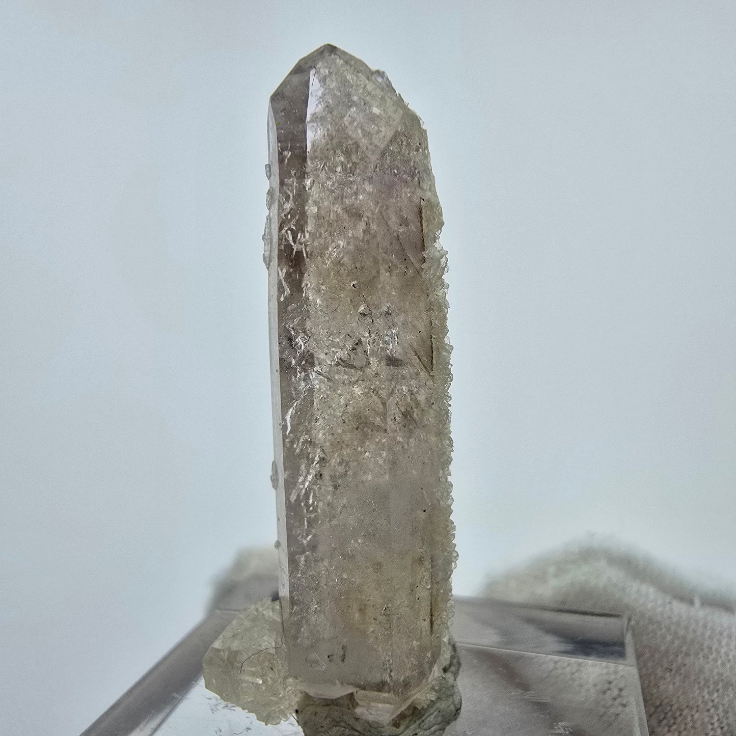 Enhydro Phantom Amethyst mit Stilbit, 1x Blase Goboboseb, Namibia 36*14*8mm