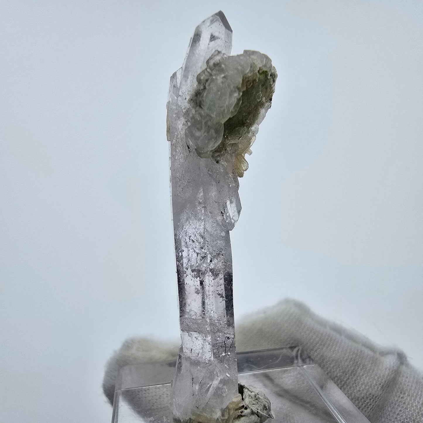 Phantom Amethyst Kristall mit Stilbit Goboboseb, Namibia 47*15*13mm Sammlung