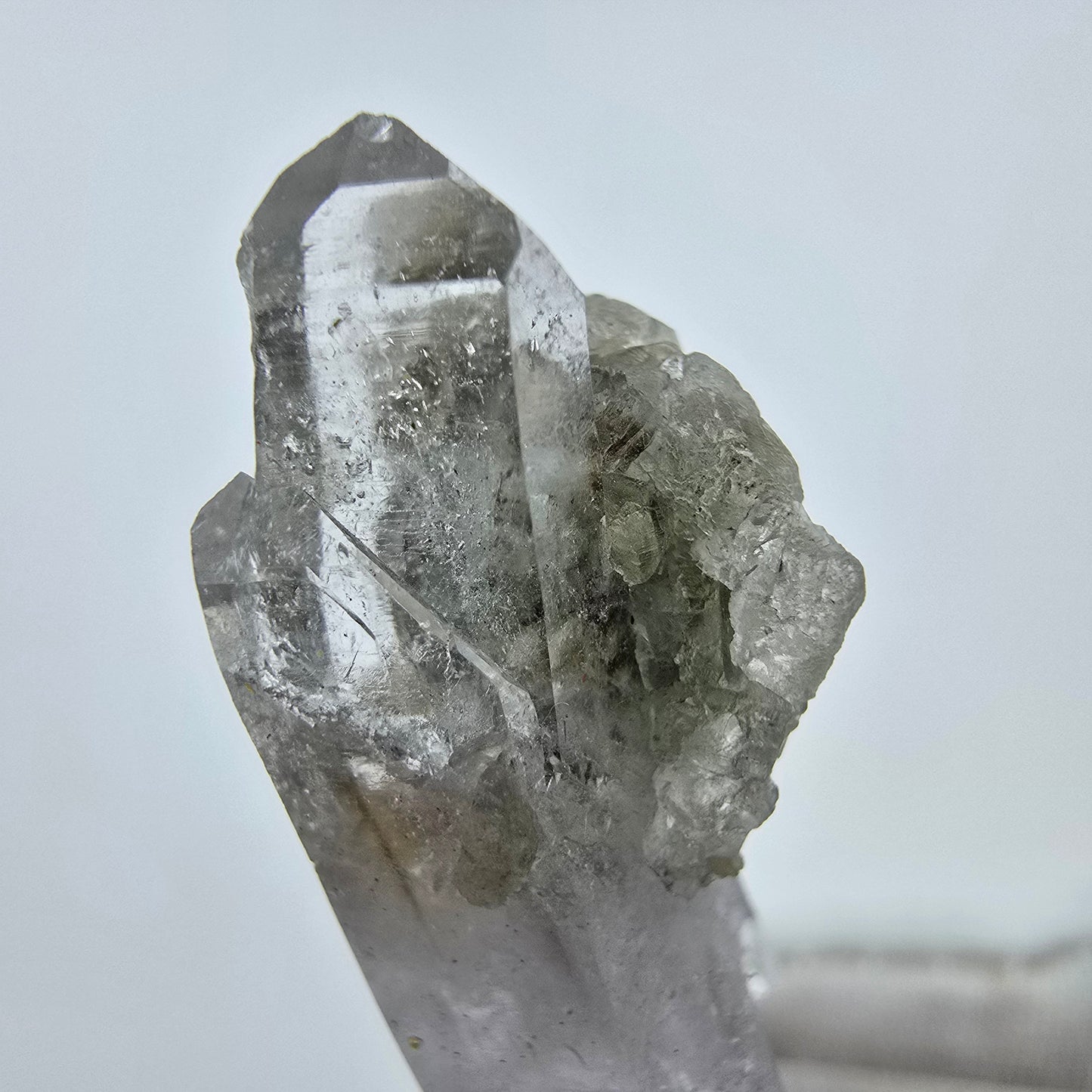 Phantom Amethyst Kristall mit Stilbit Goboboseb, Namibia 47*15*13mm Sammlung