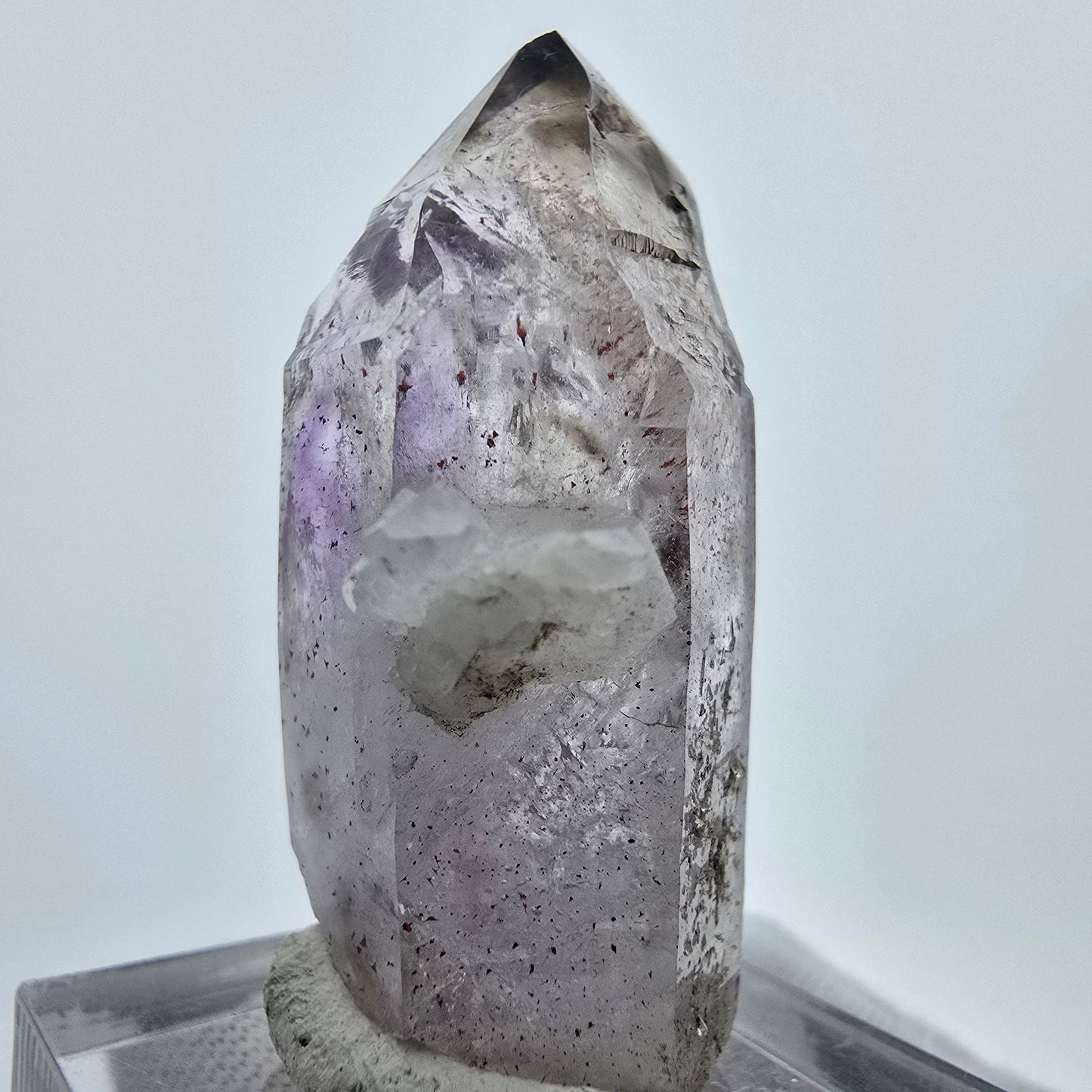 Harlekin Phantom Amethyst Zepter Stufe Goboboseb, Namibia 40*22*16mm, Sammlung