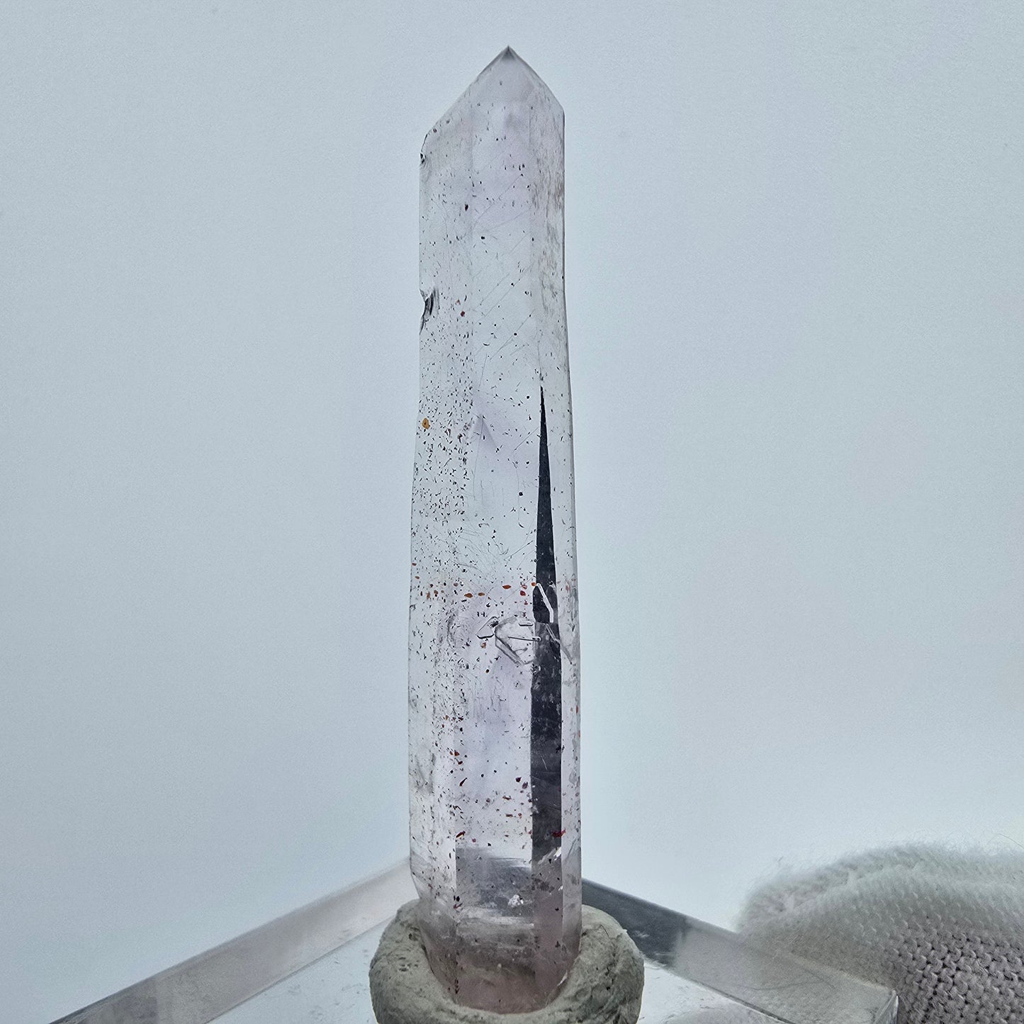 Phantom Amethyst Zepter Spitze aus Goboboseb, Namibia 43*8*5mm, Sammlung