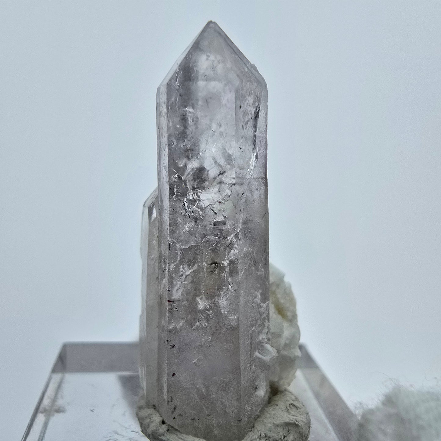 Phantom Amethyst mit UV Calcit aus Goboboseb, Namibia 33*16*14mm, Sammlung