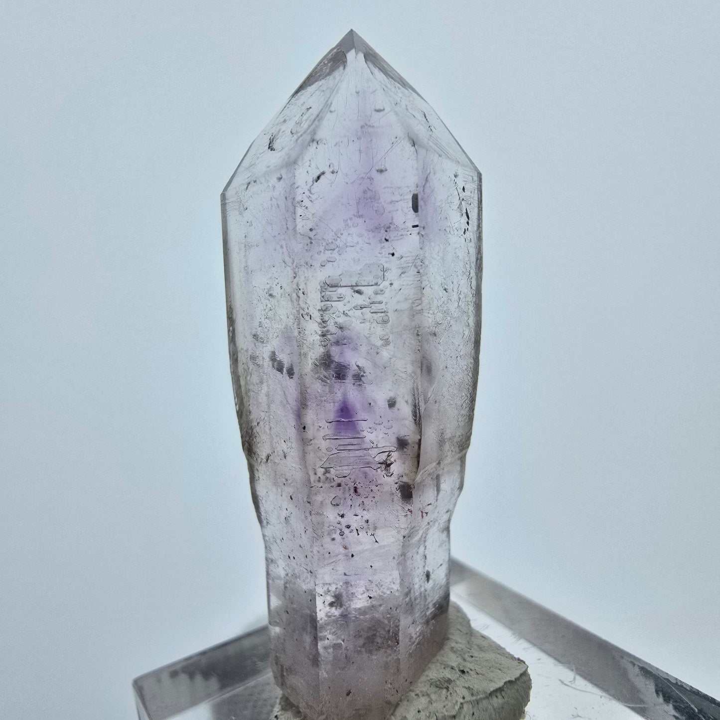 Améthyste fantôme, quartz sceptre de fenêtre Goboboseb, Namibie, 44 x 14 x 16 mm, collection
