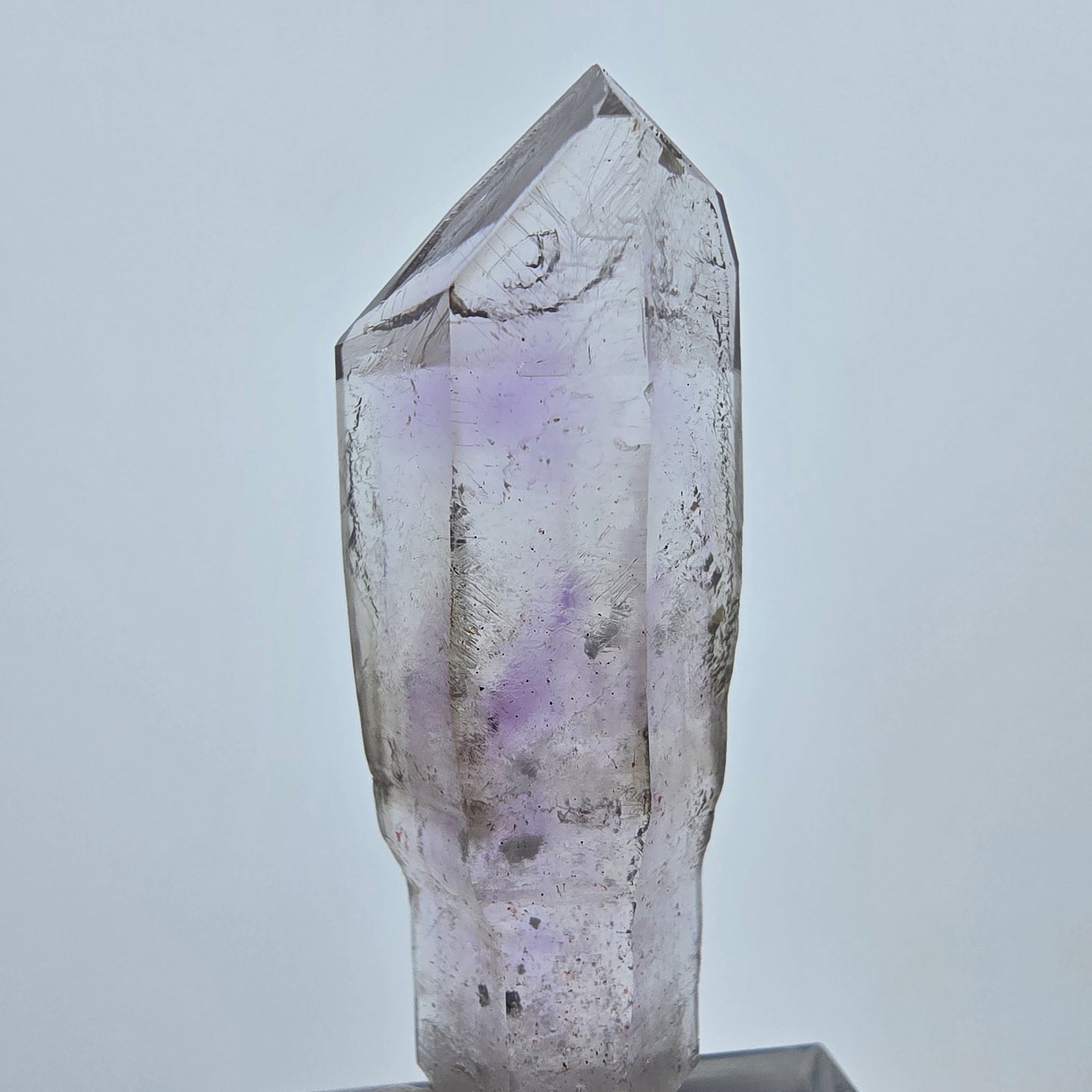 Améthyste fantôme, quartz sceptre de fenêtre Goboboseb, Namibie, 44 x 14 x 16 mm, collection