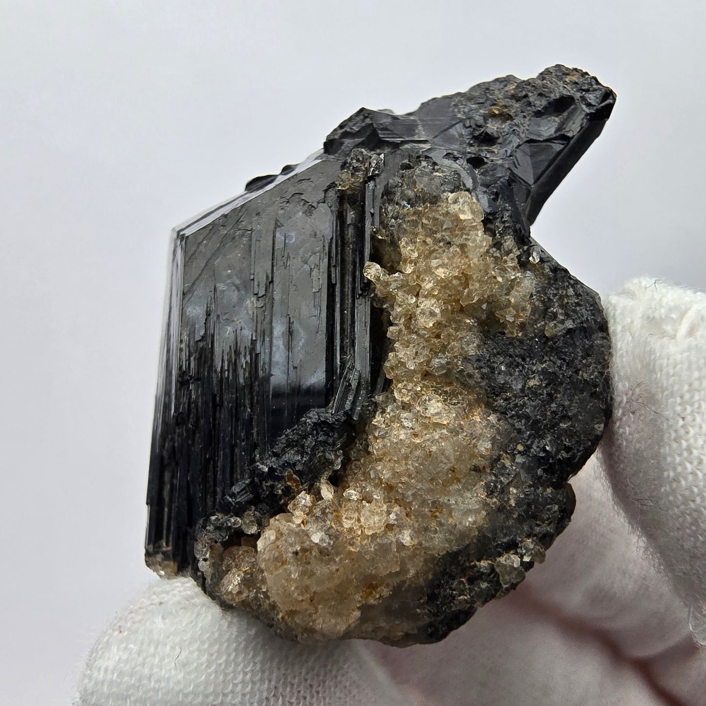 Symmetrische Schörl Turmalin, Rauchquarz Stufe Erongo, Namibia 39*32*21mm